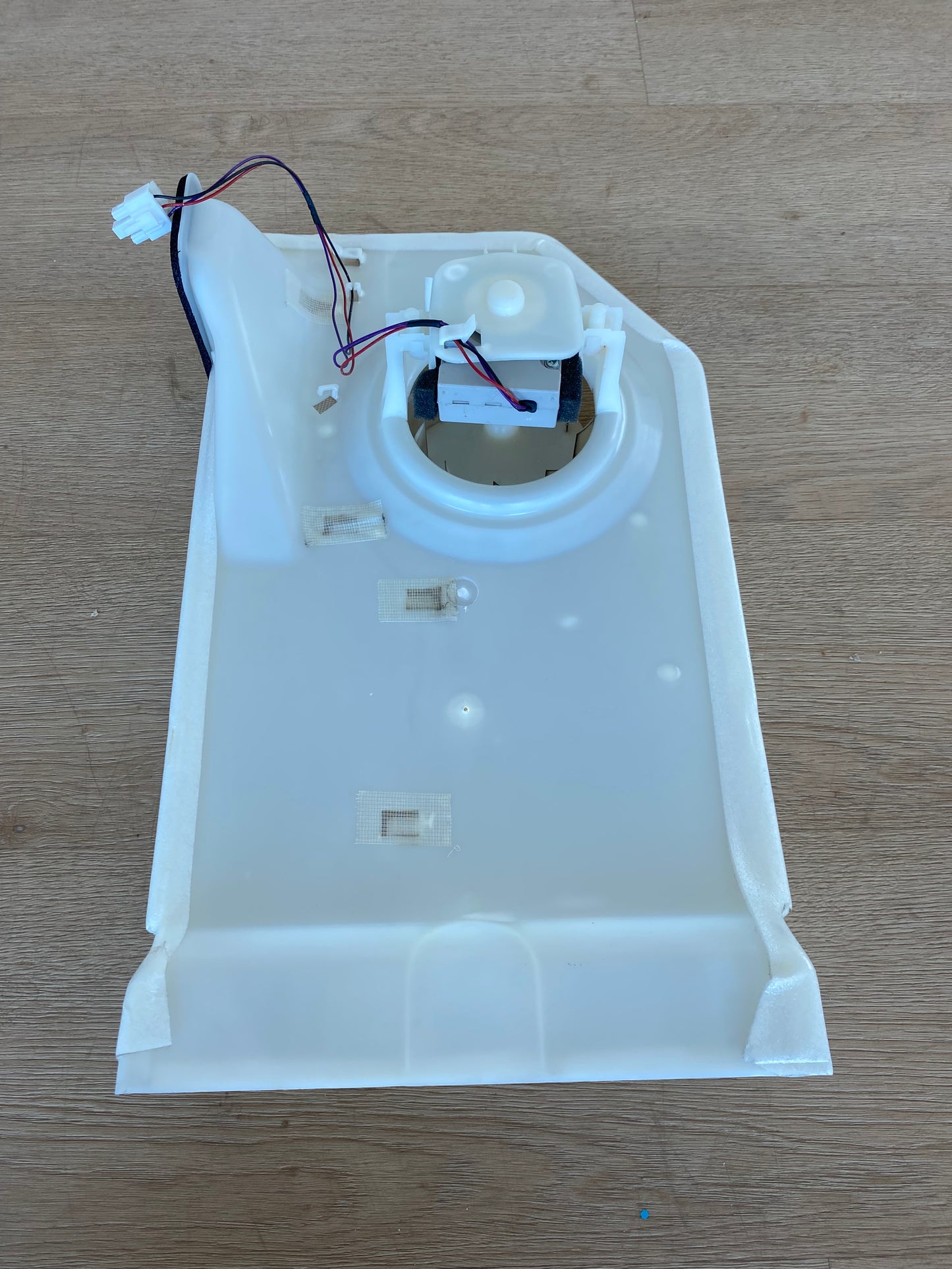EAU60694507 MHN618412 4681JB1010A 4681JB1010B 4681JB1017D 4681JB1027A 4681JB1027J 4681JB1029A 4681JB1029B LG fridge freezer evaporator fan assembly