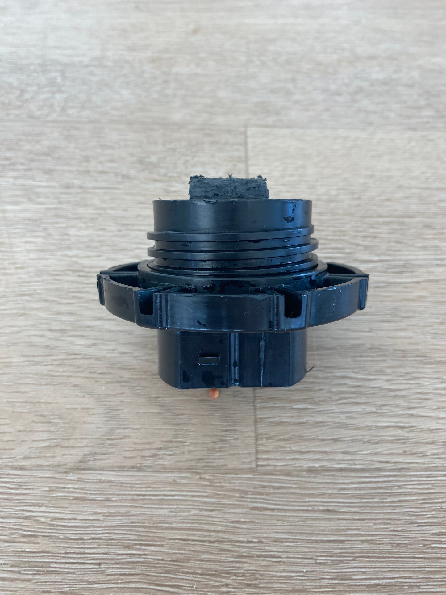 1442374 1456159 1458188 Electrolux Kelvinator Simpson Westinghouse fridge freezer adjustable roller wheel