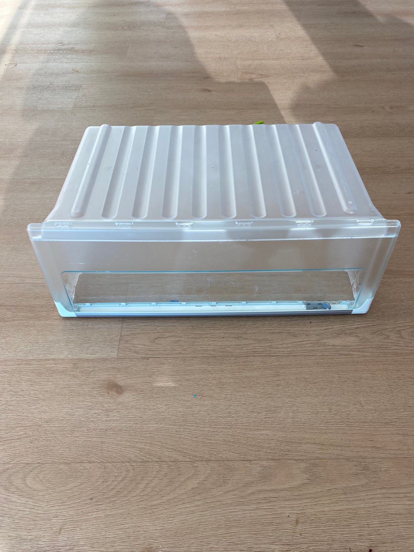 1451526 1451517 8996619190193 Westinghouse fridge freezer crisper vegetable drawer