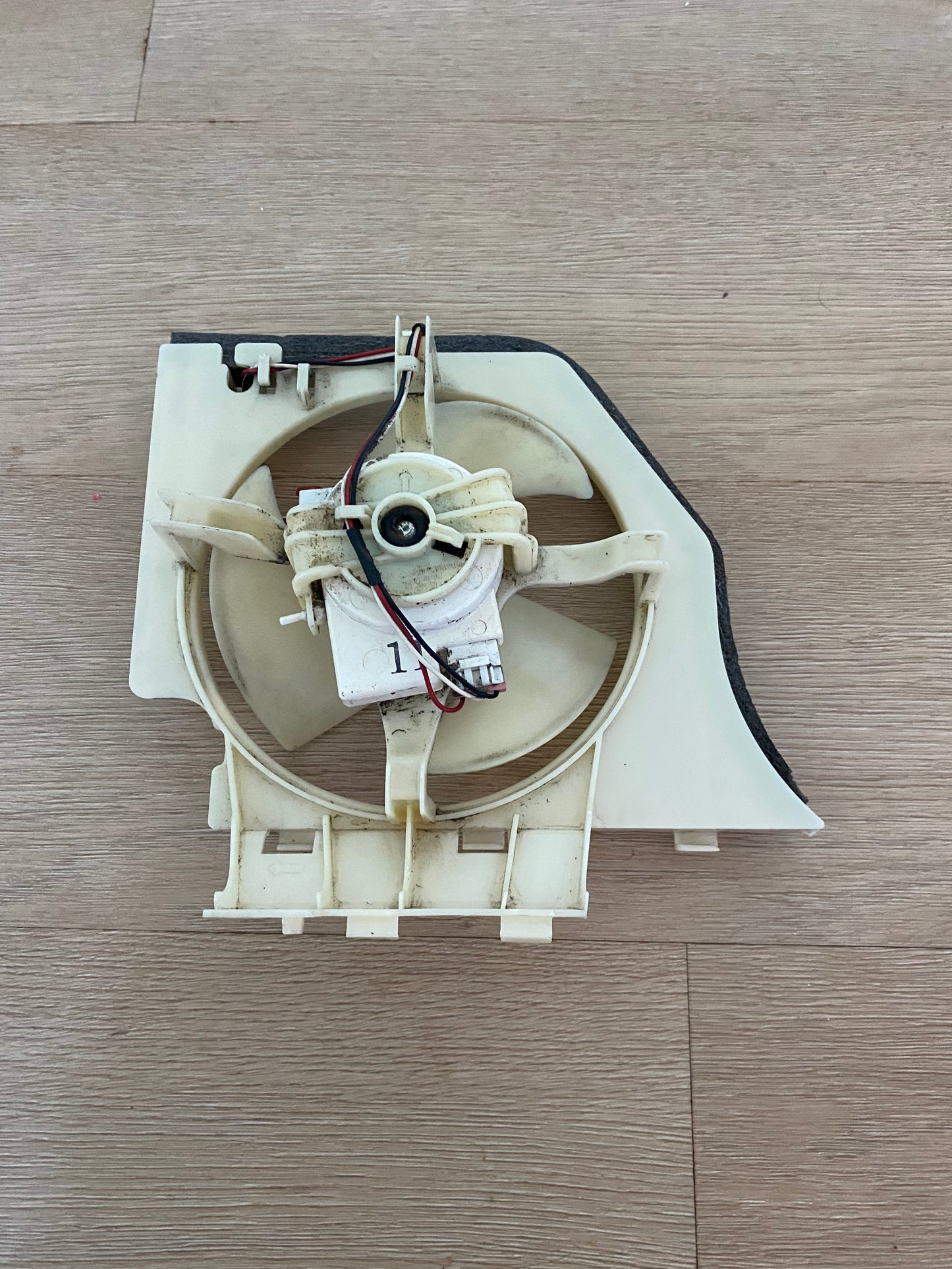 DA97-03870B DA61-02788A DRCP3030LA Samsung fridge freezer condenser fan motor assembly