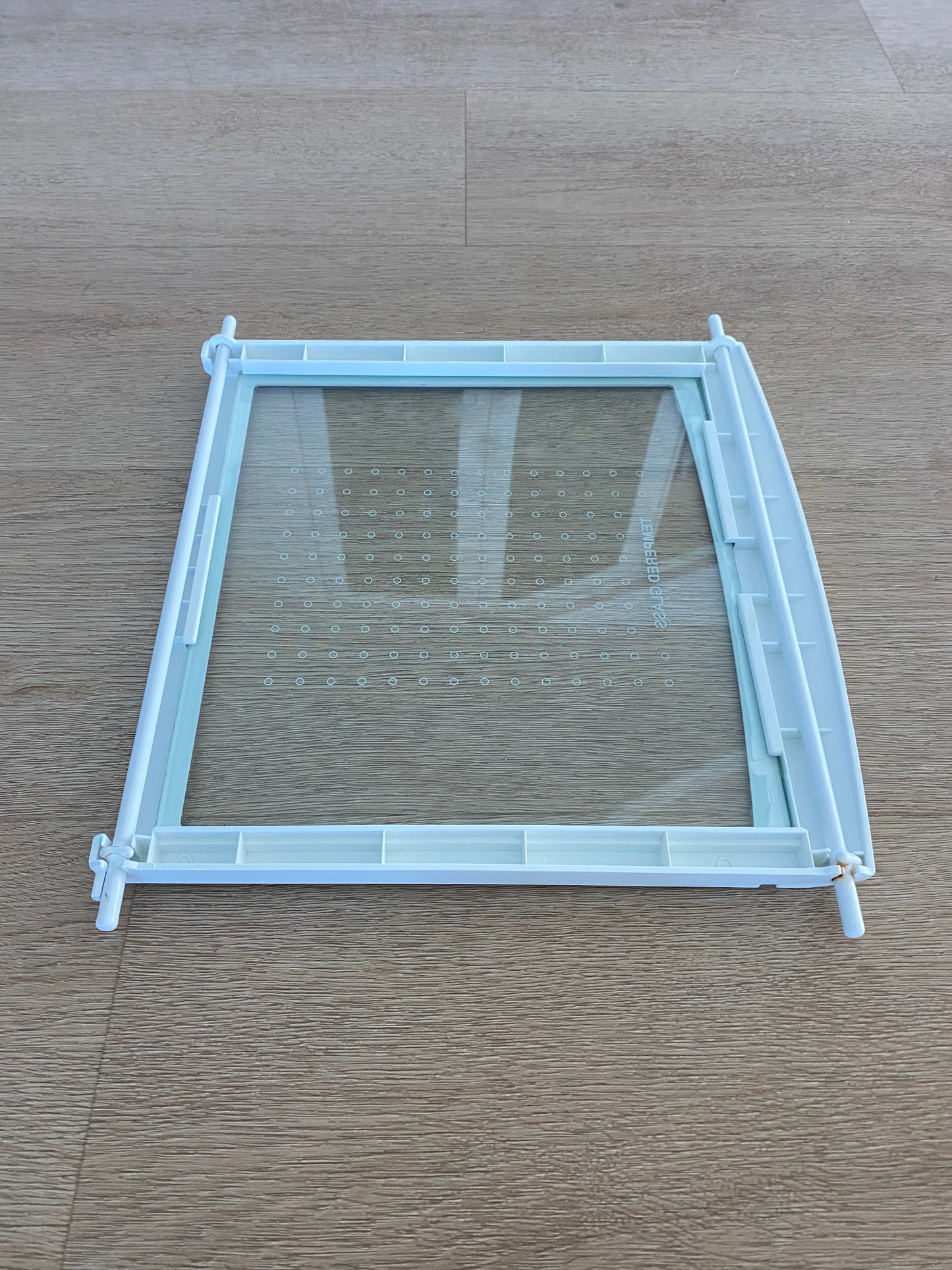 5026JQ1048 LG fridge FREEZER MEDIUM GLASS SHELF dots