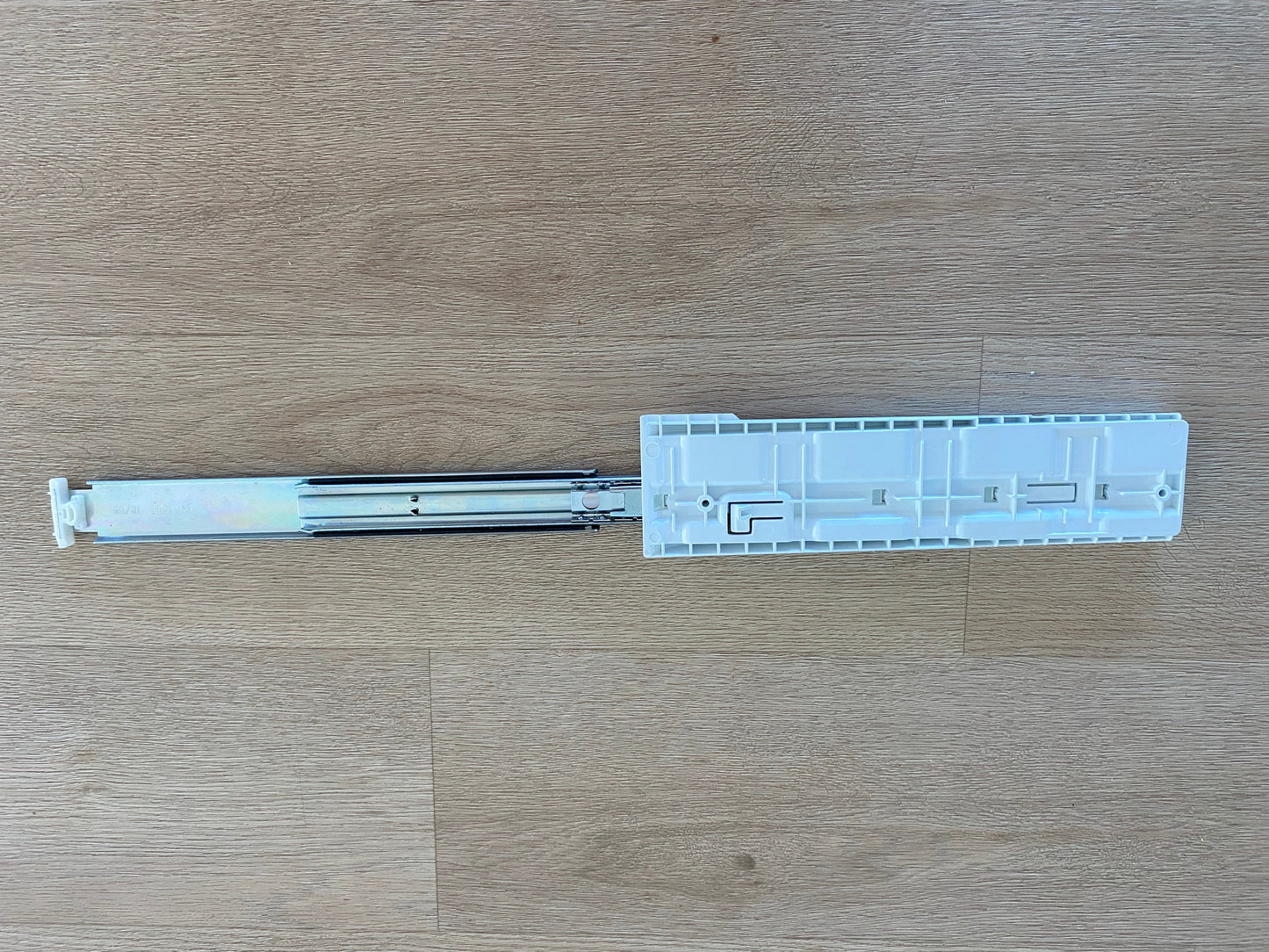 1451541 1451507 4055053781 A00600901 Westinghouse fridge freezer RHS right hand side freezer extension slide assembly + bin rail insert