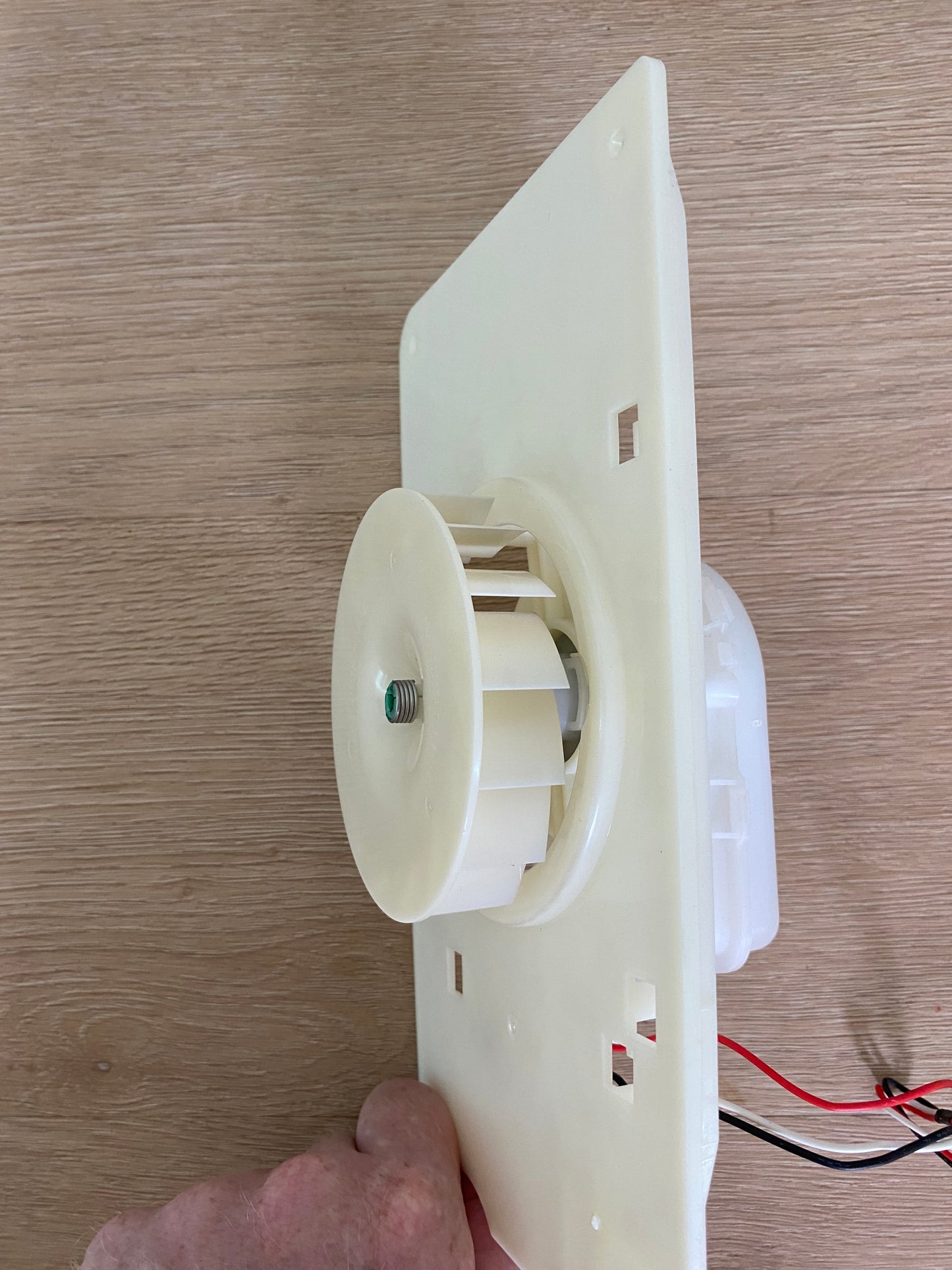 DA31-00146B Samsung fridge FREEZER COMPARTMENT evaporator fan motor case assembly
