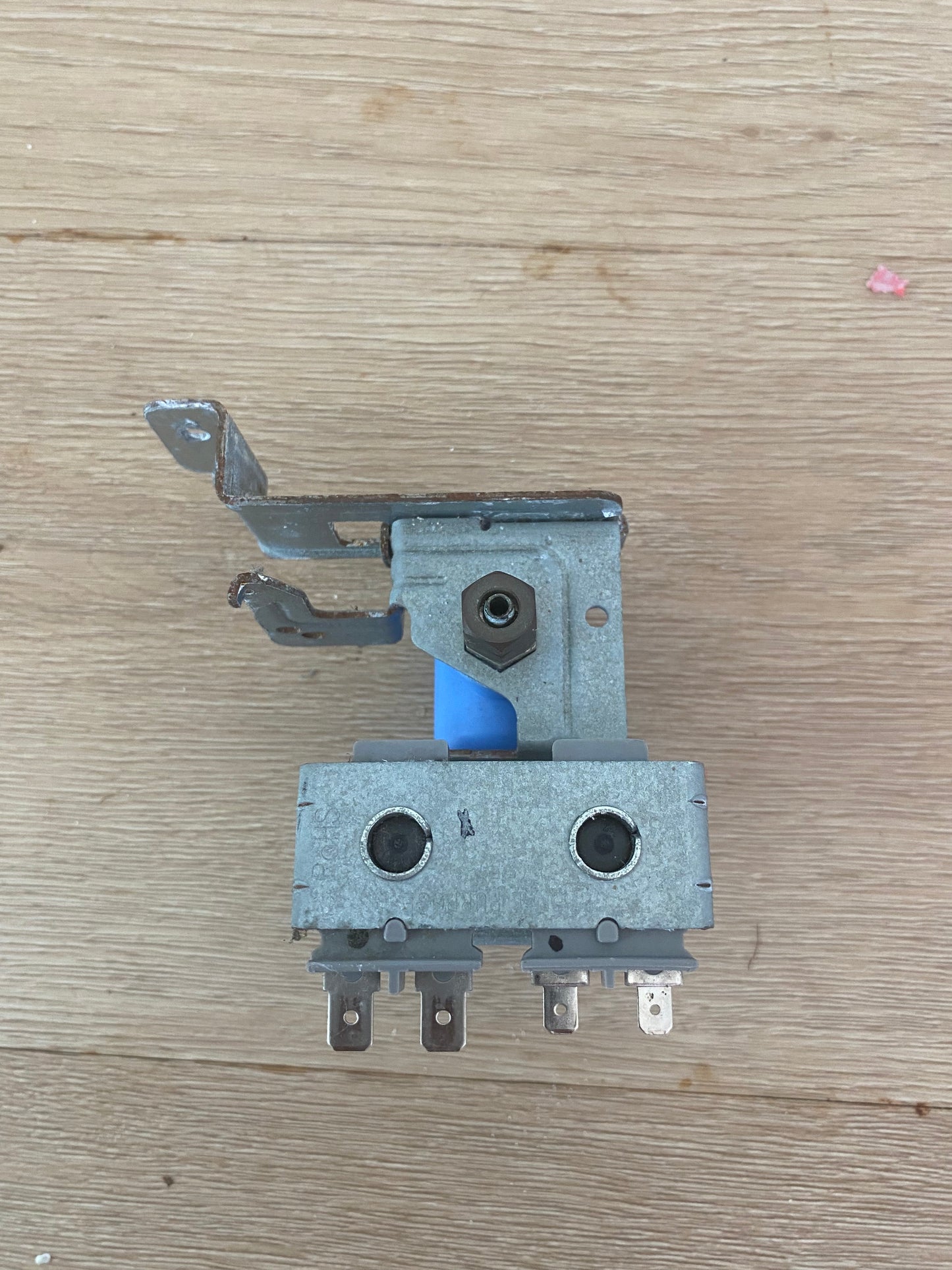 DA97-02682A Samsung fridge freezer double inlet solenoid water valve