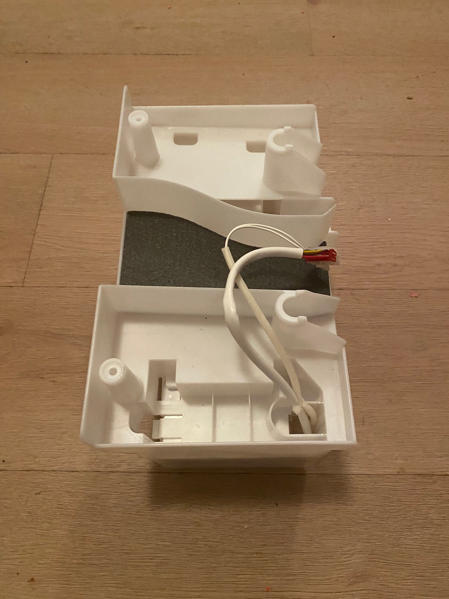 DA61-03352 Samsung fridge freezer ice maker assembly