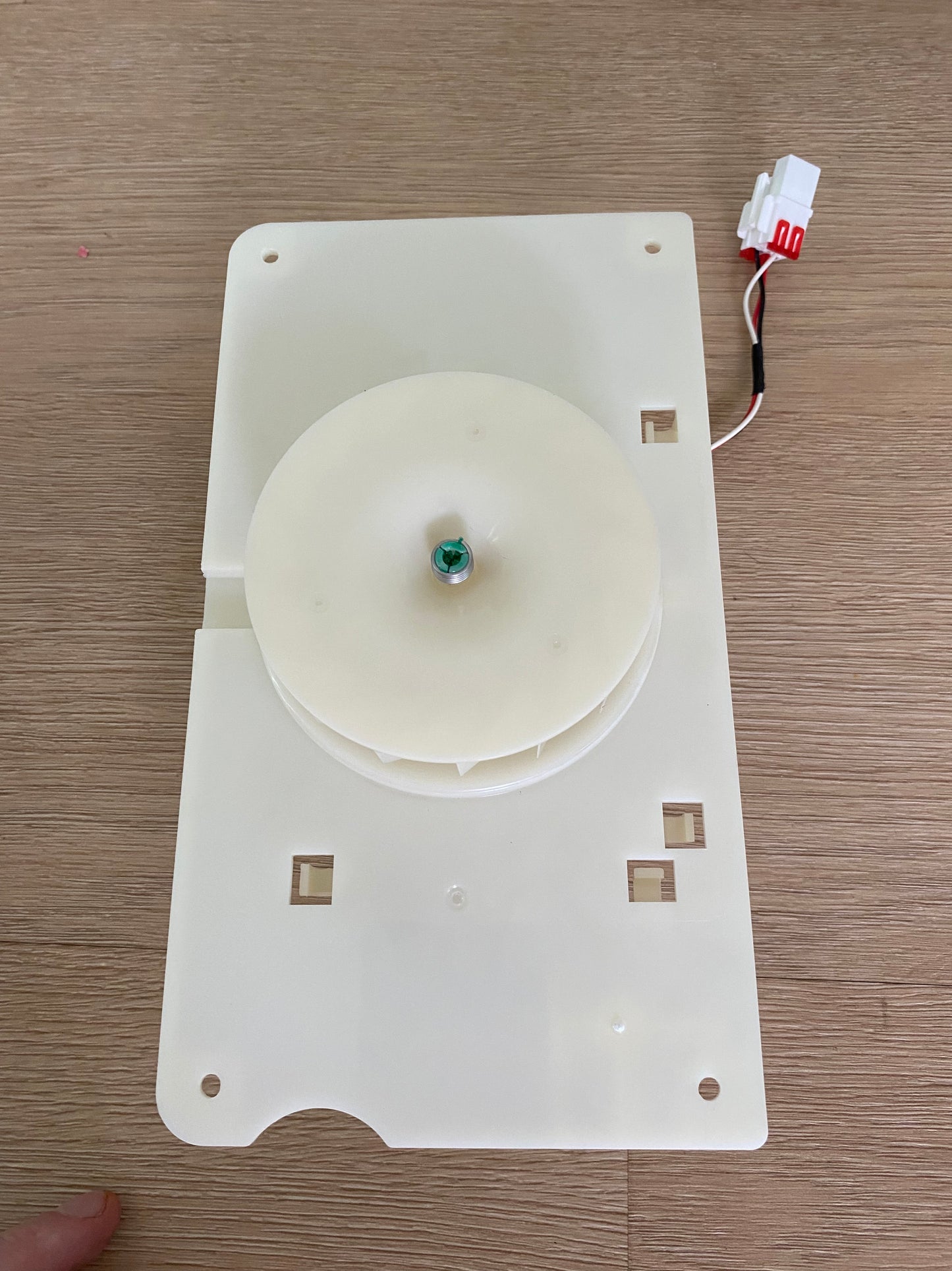 DA31-00146B Samsung fridge FREEZER COMPARTMENT evaporator fan motor case assembly