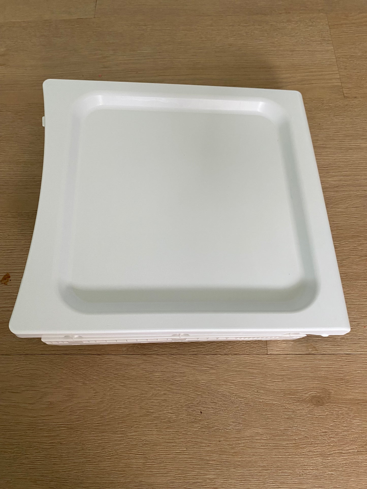 DA97-06927A Samsung freezer white plastic lower shelf basket cover