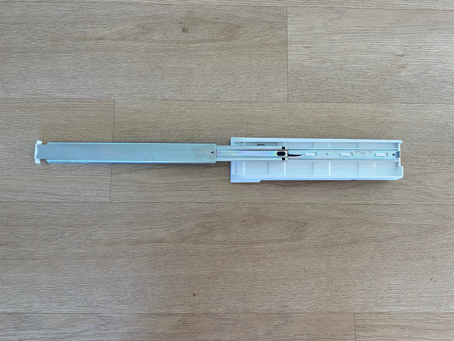 1451541 1451507 4055053781 A00600901 Westinghouse fridge freezer RHS right hand side freezer extension slide assembly + bin rail insert