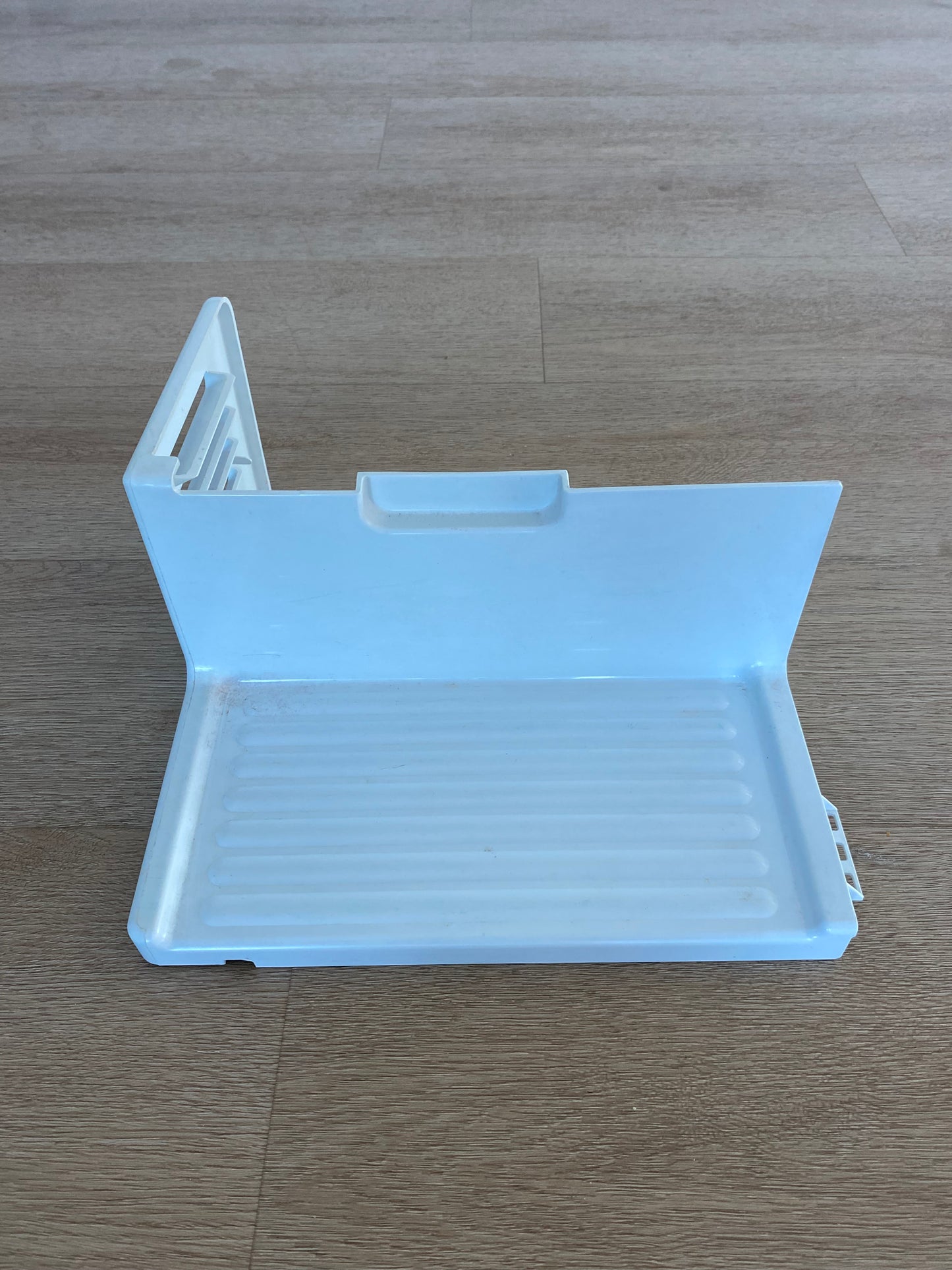5026JQ1047 5026JQ1047A LG fridge freezer ice cream shelf maker bucket cover