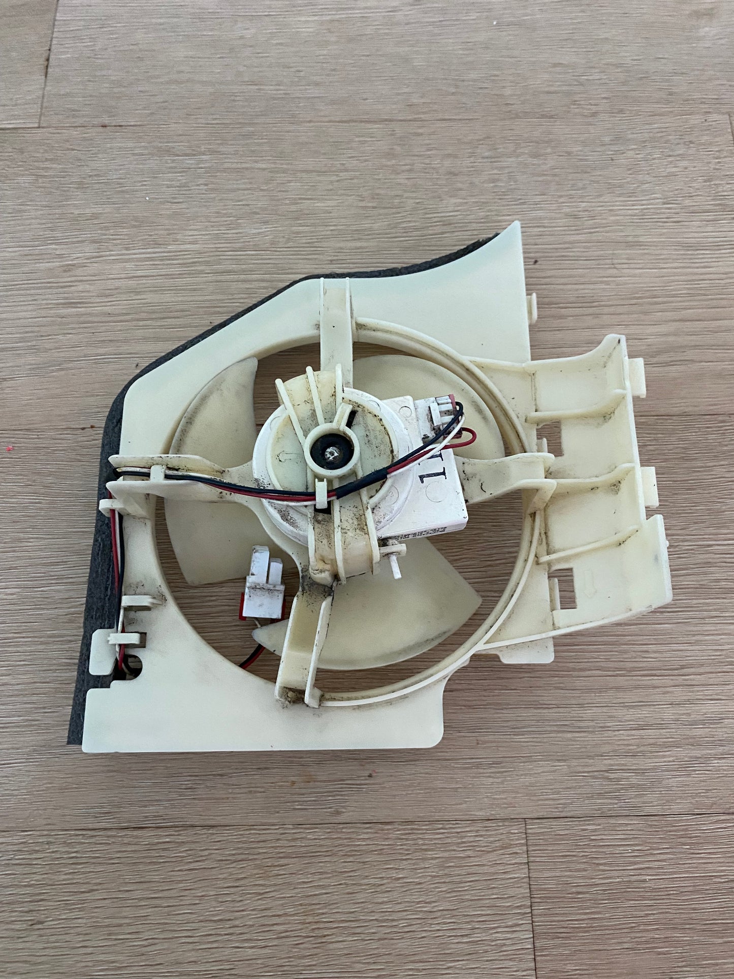 DA97-03870B DA61-02788A DRCP3030LA Samsung fridge freezer condenser fan motor assembly