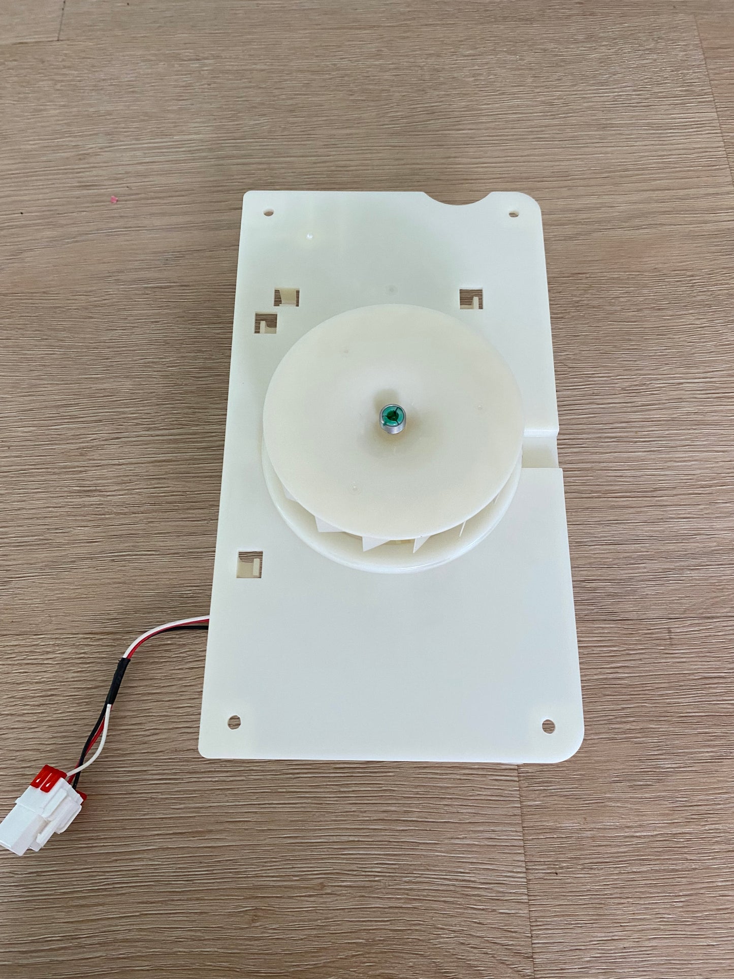 DA31-00146B Samsung fridge FREEZER COMPARTMENT evaporator fan motor case assembly