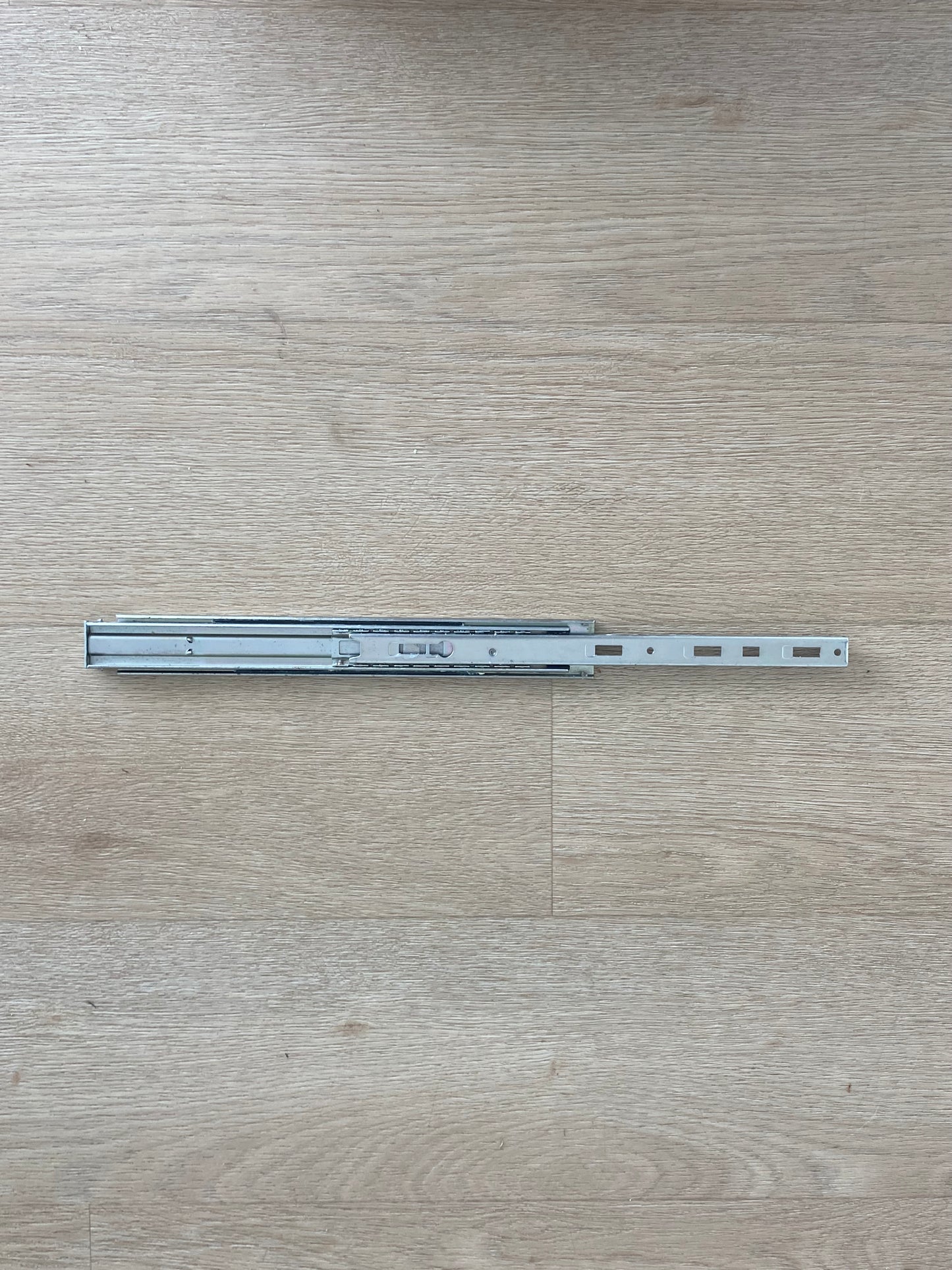 1451507 4055053781 A00600901 Electrolux Kelvinator Simpson Westinghouse fridge freezer rail extension slide arm assembly assy 300mm