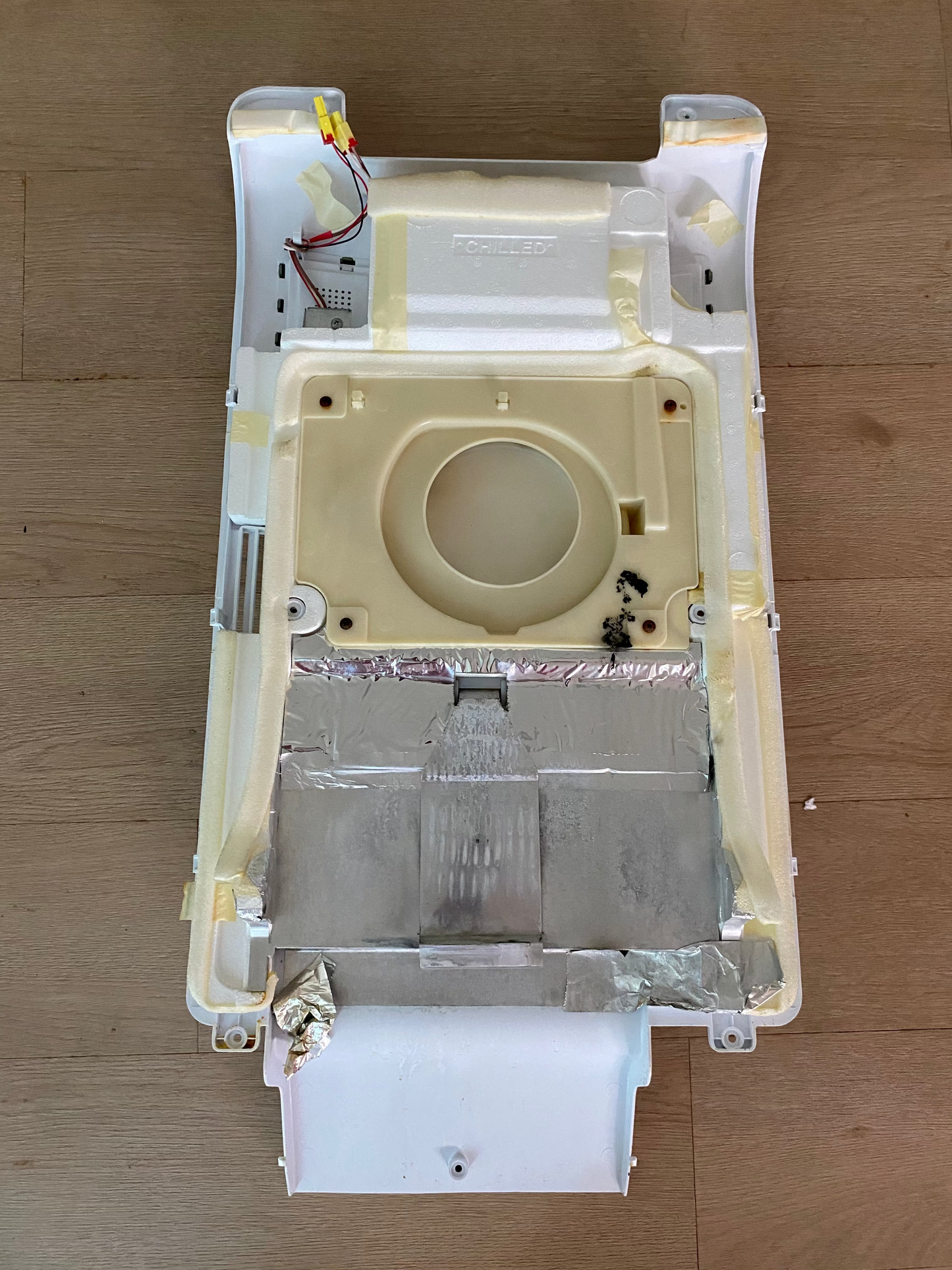 DA97-11863K Samsung fridge compartment FC evaporator cover panel assembly - NO FAN