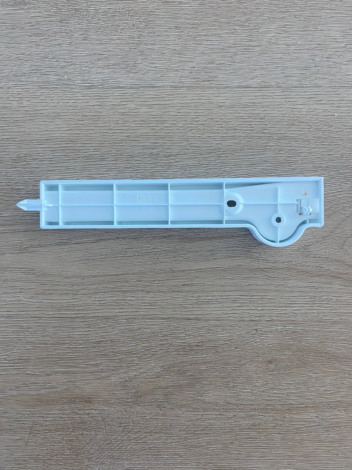 MEA330919 NT.06.09 L LG FREEZER COMPARTMENT UPPER LEFT hand side LHS LH top drawer basket runner guide rail
