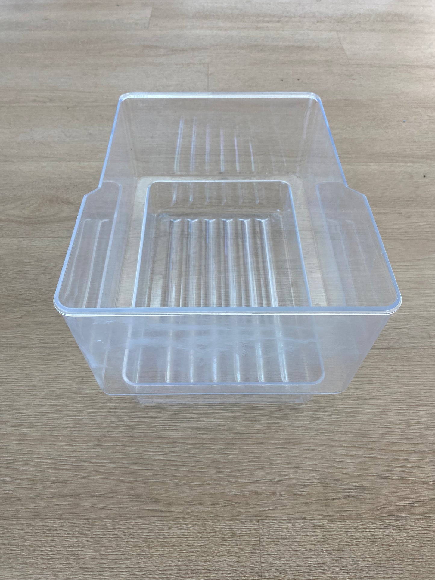 836522 Fisher & Paykel fridge freezer small storage bin crisper vegetable drawer on tray