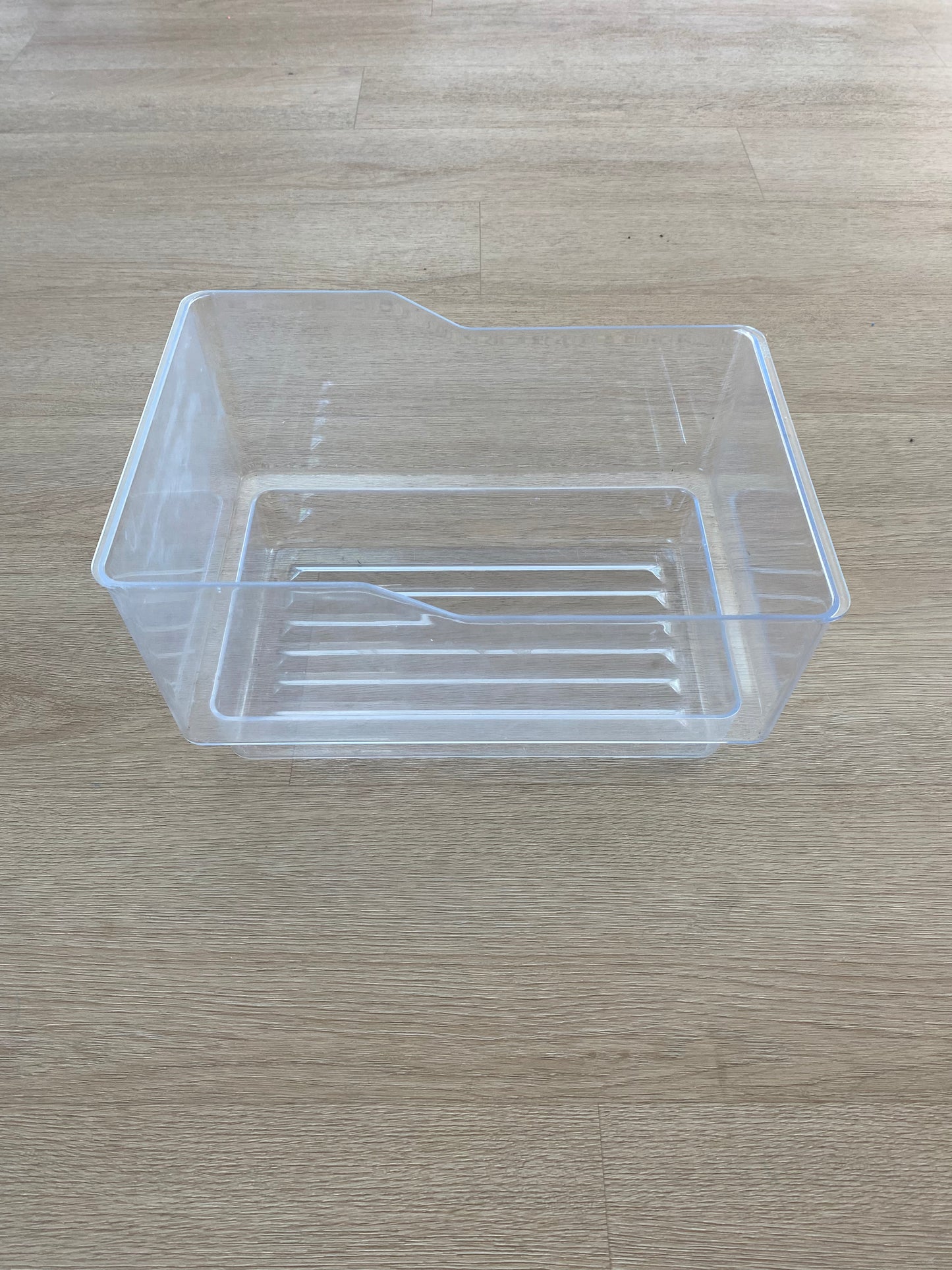 836522 Fisher & Paykel fridge freezer small storage bin crisper vegetable drawer on tray