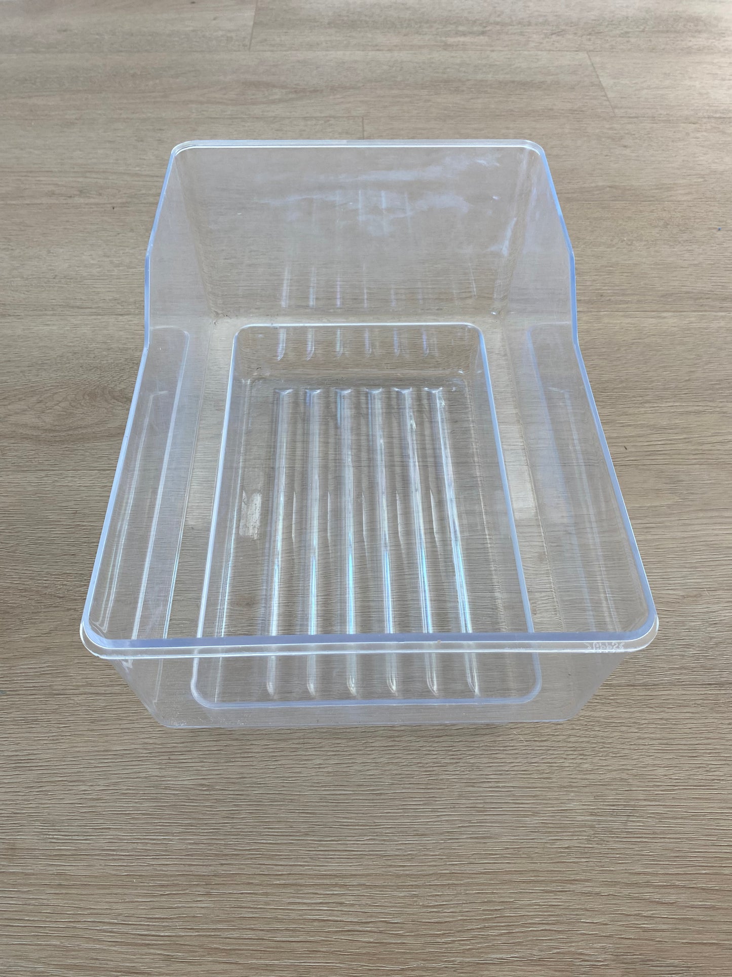836522 Fisher & Paykel fridge freezer small storage bin crisper vegetable drawer on tray