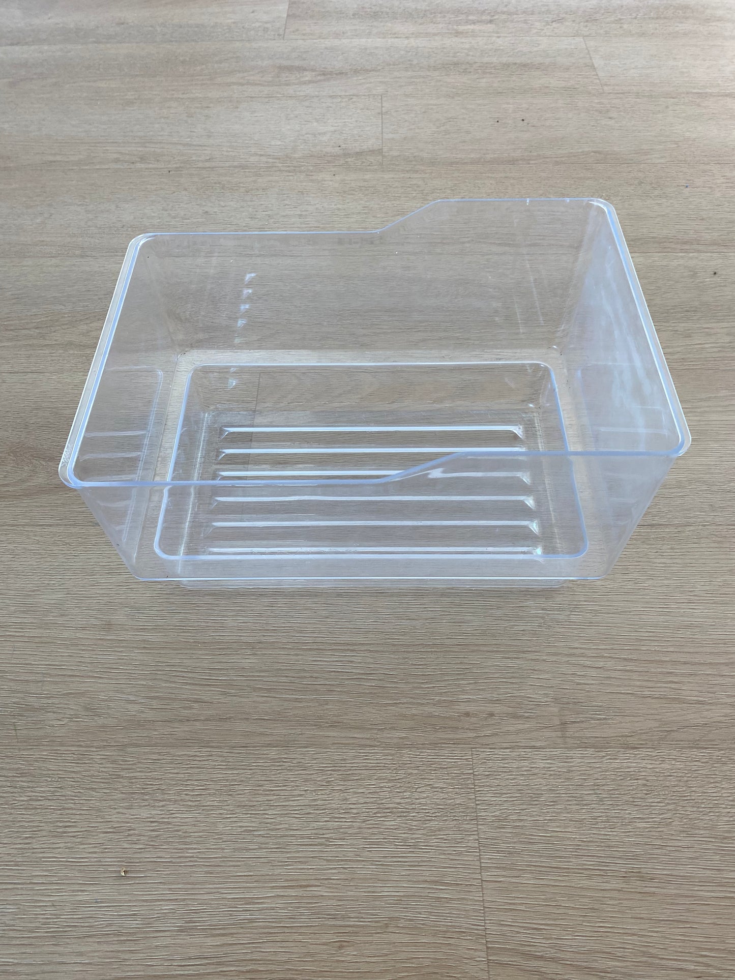 836522 Fisher & Paykel fridge freezer small storage bin crisper vegetable drawer on tray