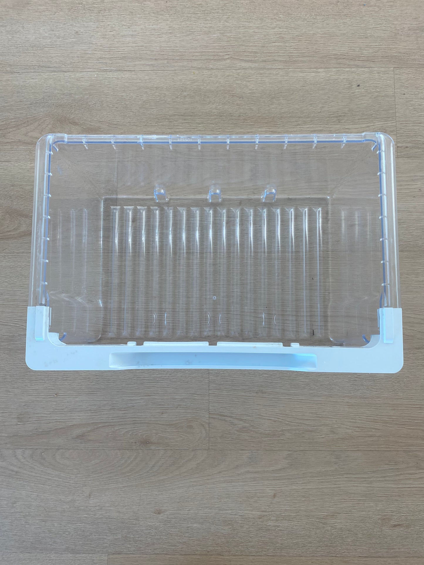 836659 Fisher & Paykel fridge freezer crisper bin storage container assembly assy