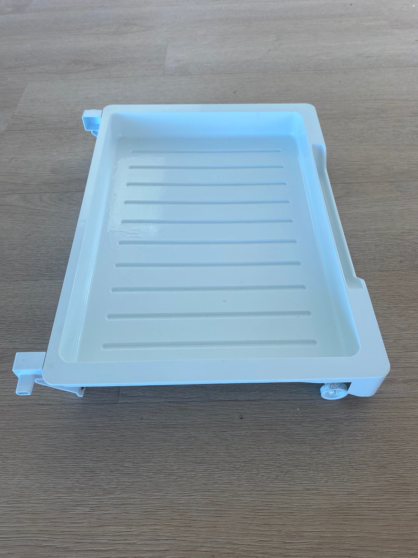 836512 Fisher & Paykel fridge freezer slide out tray shelf drawer