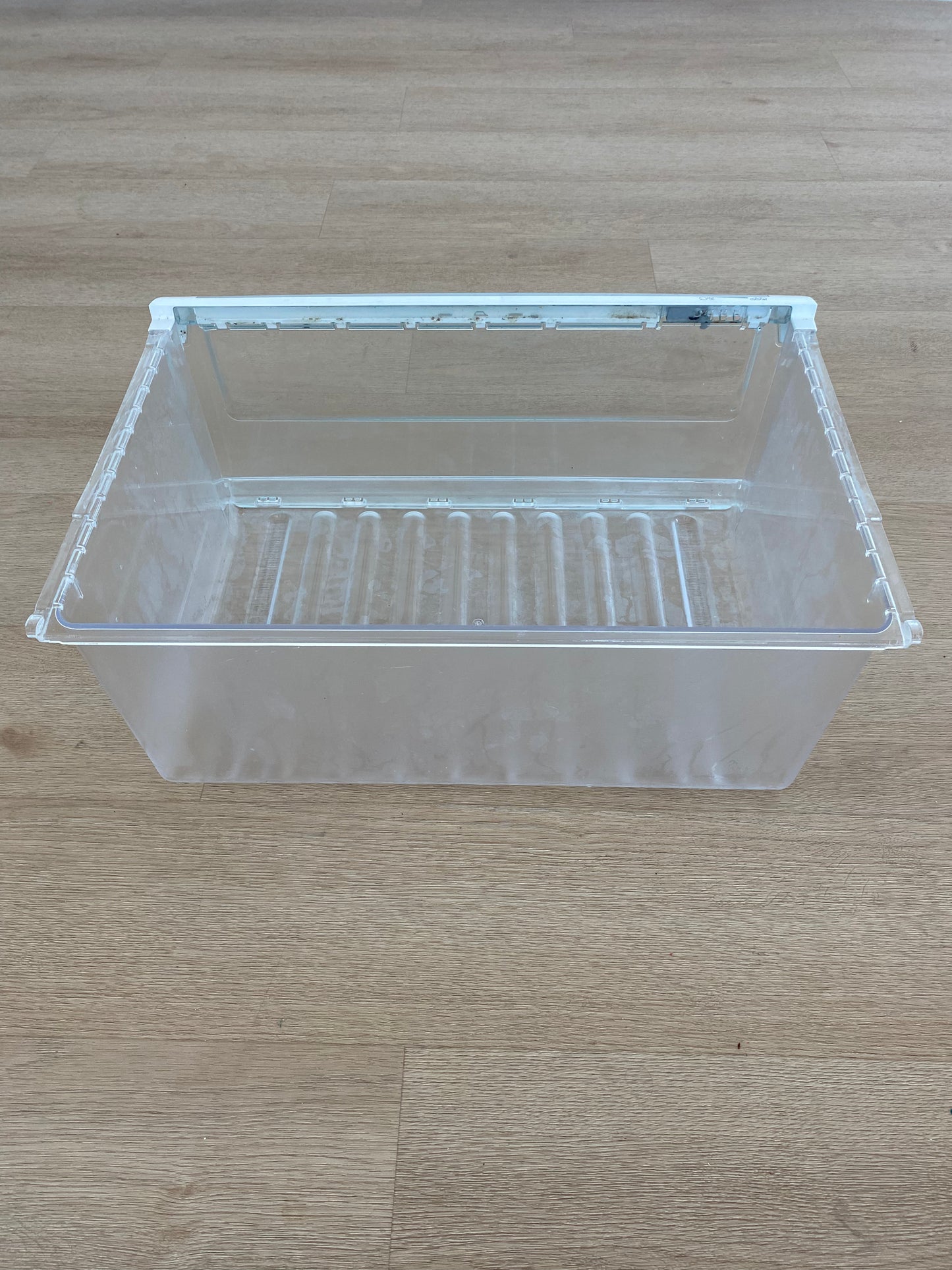 1451525 1451515 Westinghouse fridge crisper bin vegetable drawer rear + facia assy