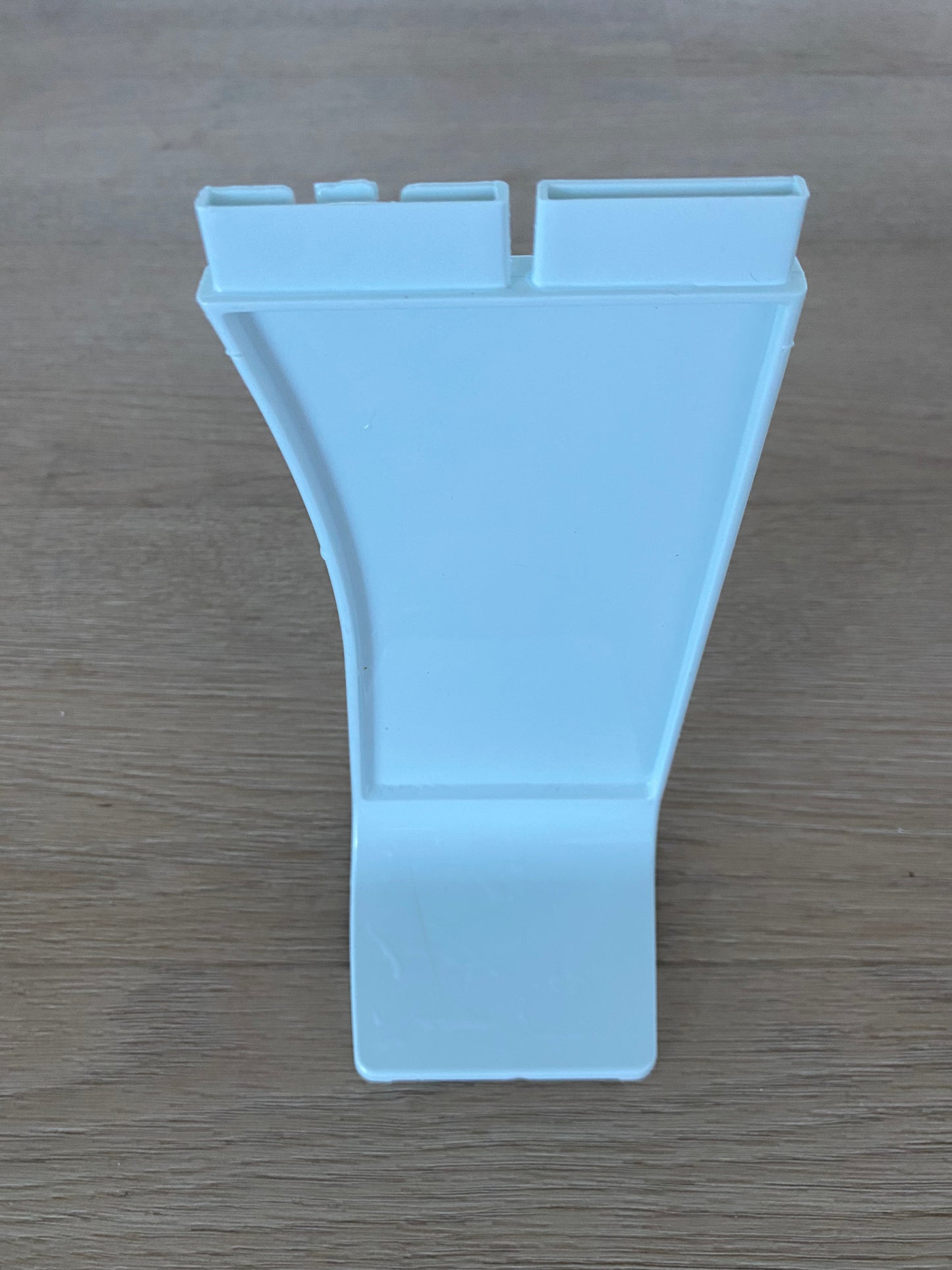 1451538 Electrolux Westinghouse fridge centre support leg