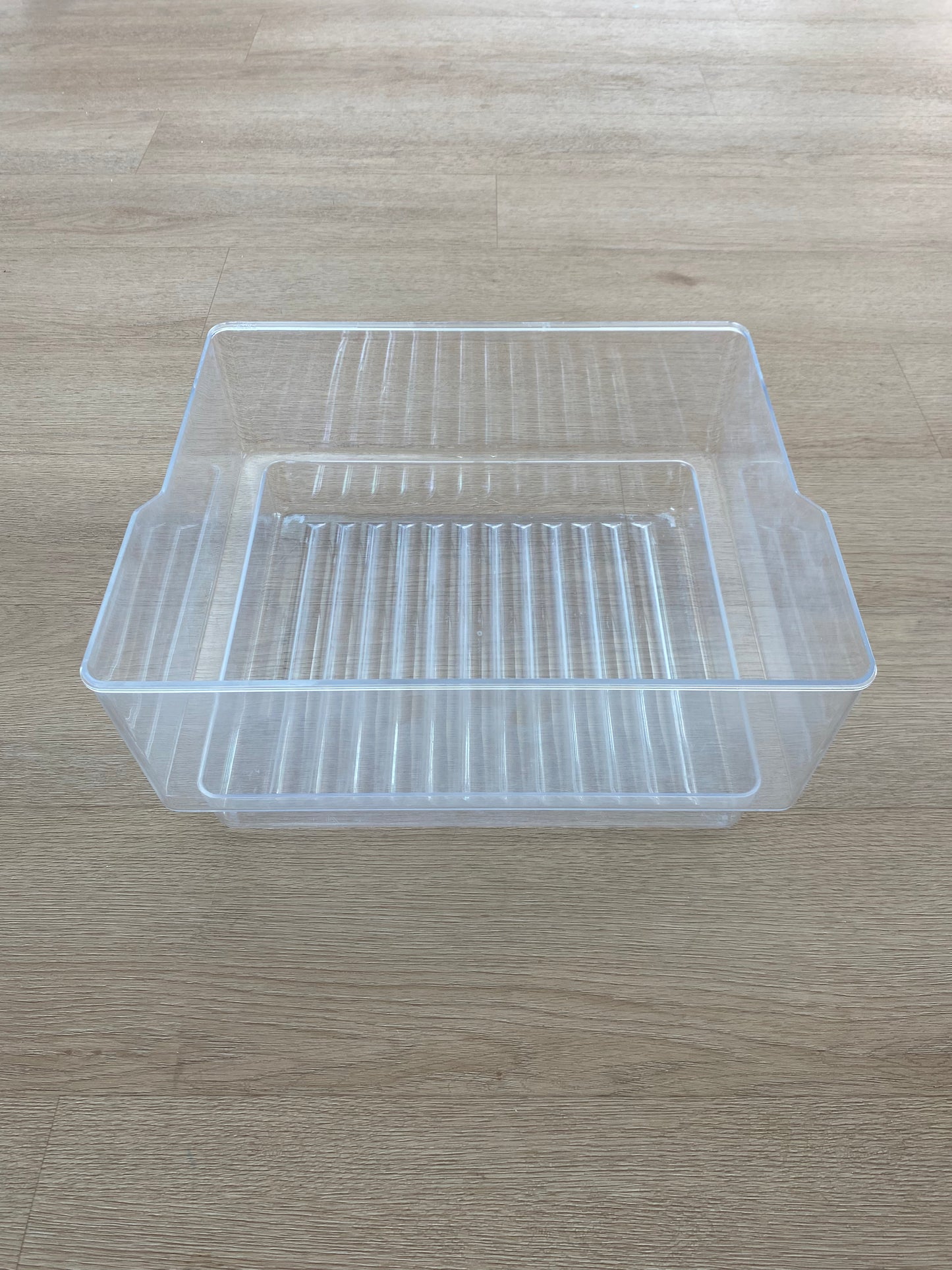 836524 Fisher & Paykel fridge freezer large storage bin crisper vegetable drawer on tray