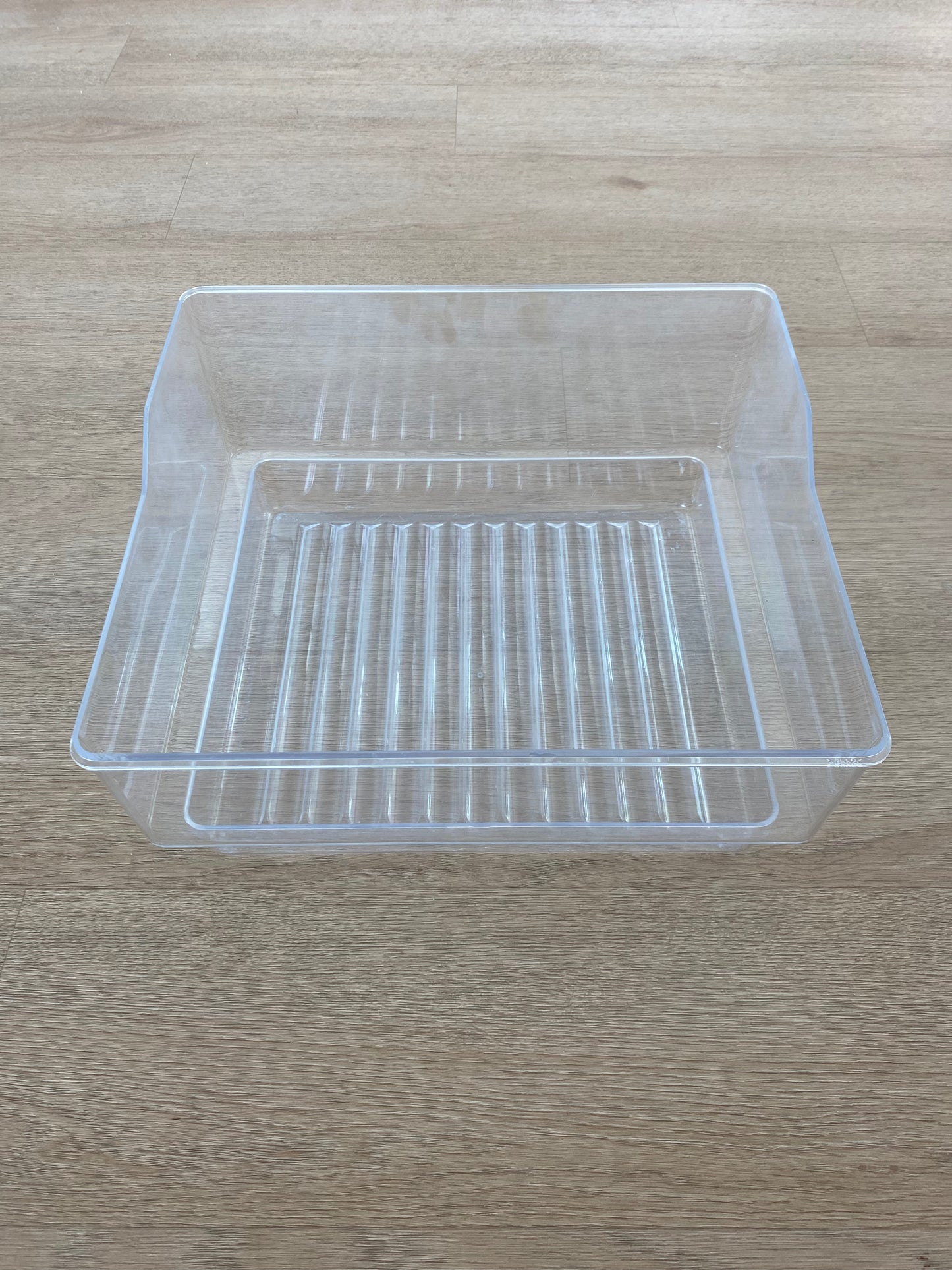 836524 Fisher & Paykel fridge freezer large storage bin crisper vegetable drawer on tray