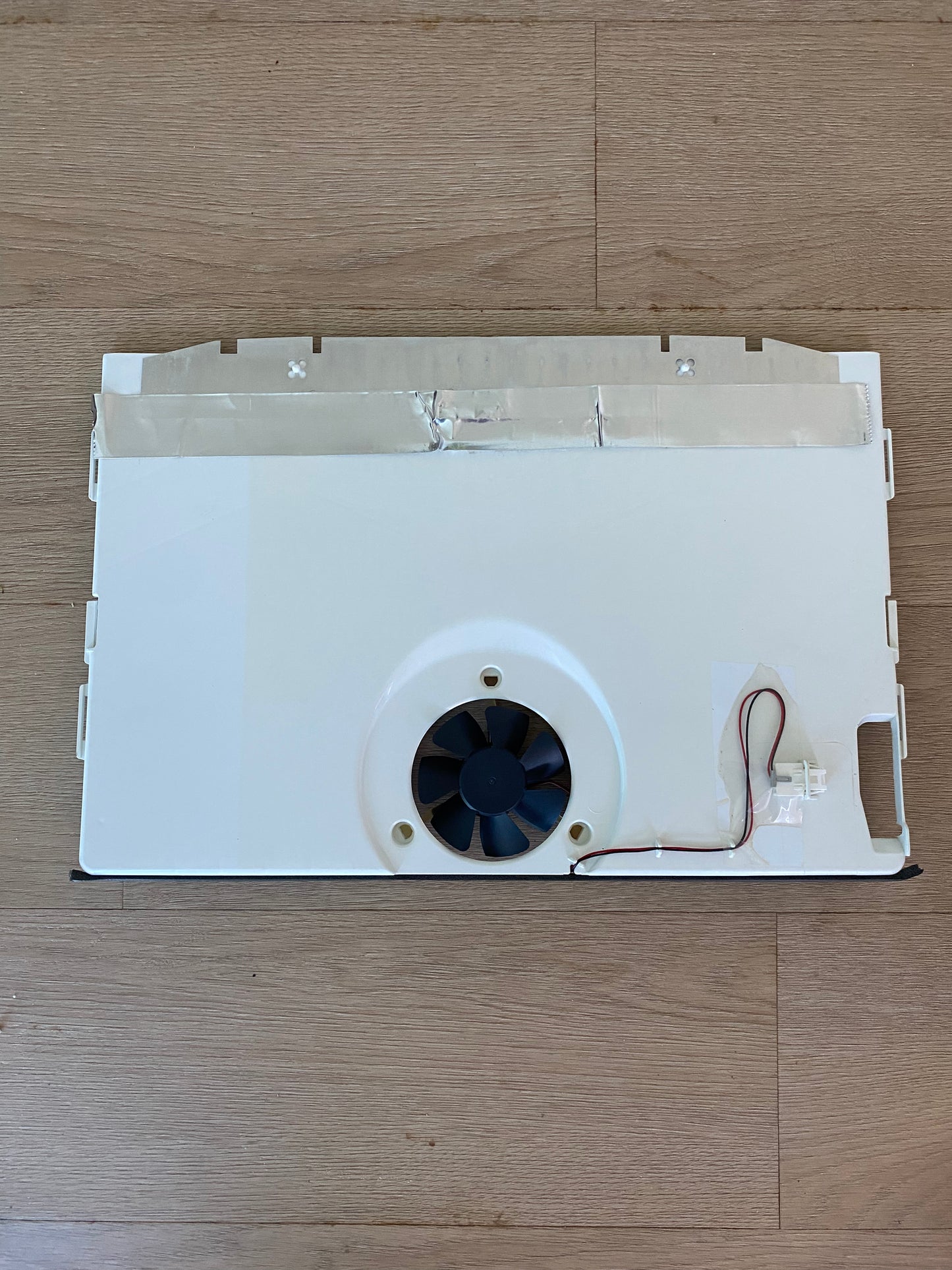 306094P Fisher & Paykel fridge FREEZER FAN KIT assembly assy panel cover FITS 635mm CABINETS