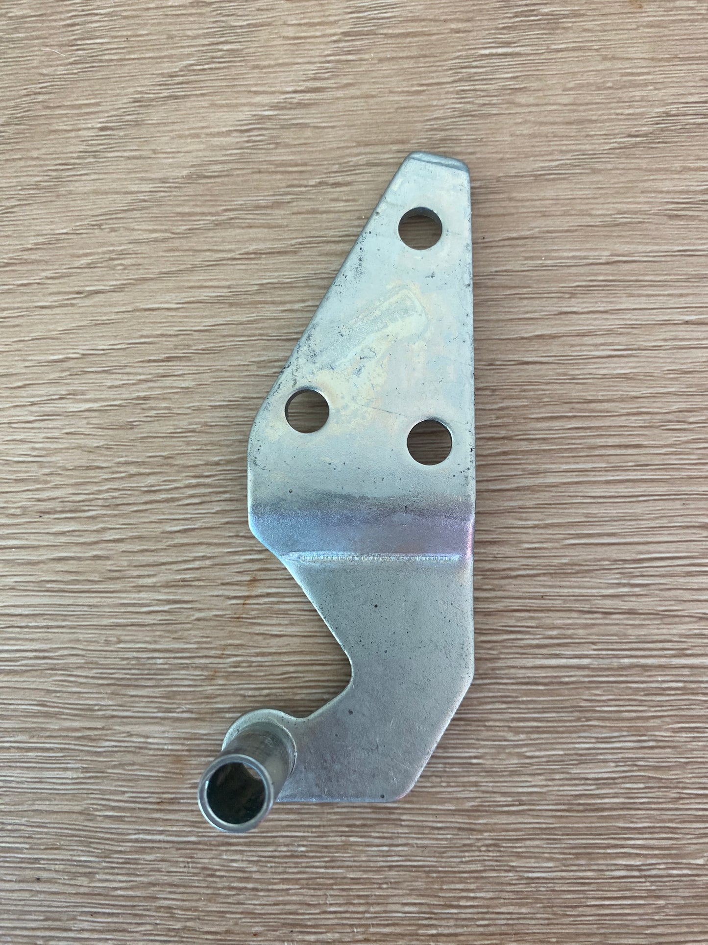 1448261 Electrolux Kelvinator Simpson Westinghouse fridge freezer top hinge RHS RH right hand side
