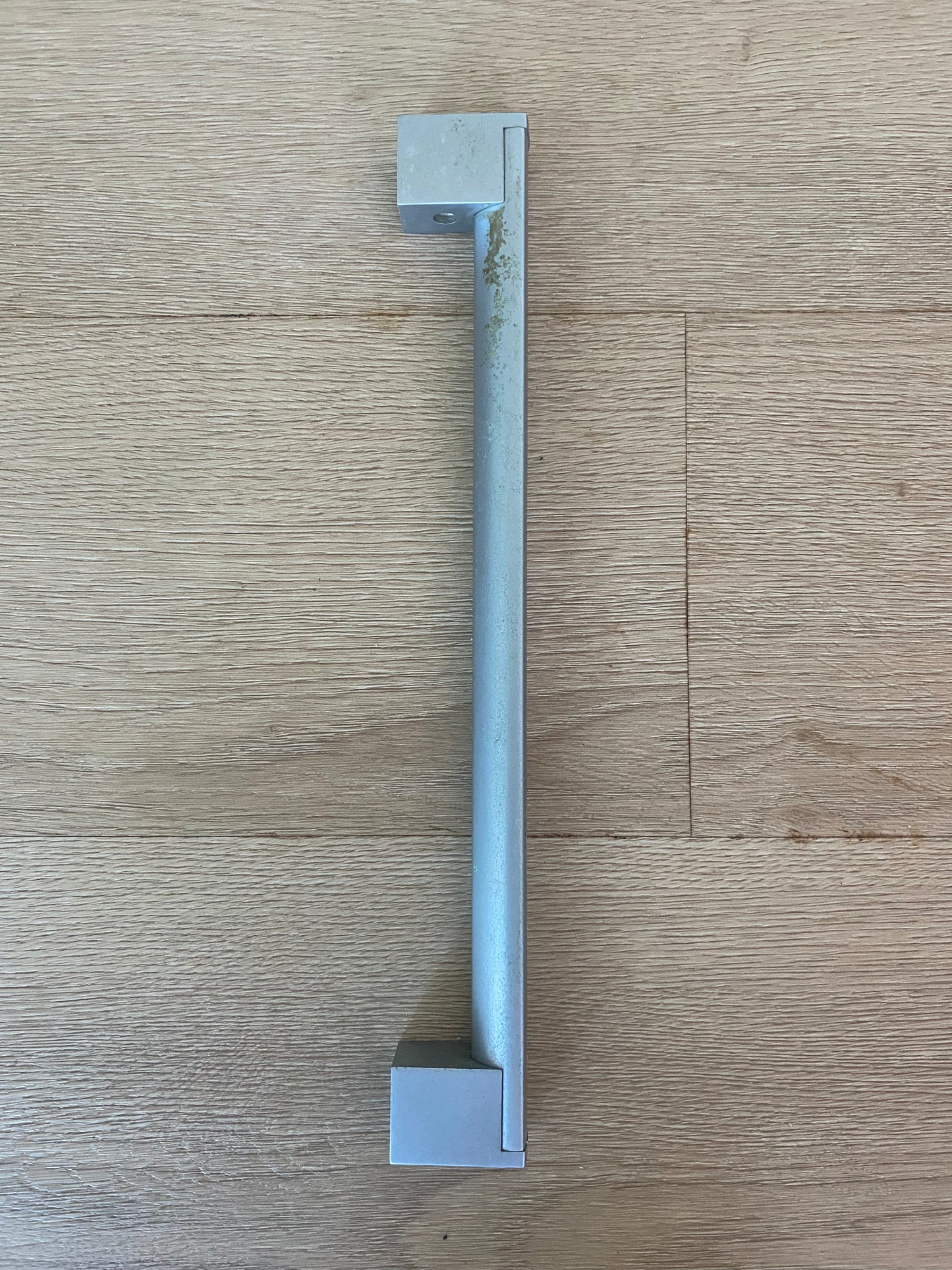 814331 Fisher & Paykel fridge FREEZER DOOR HANDLE flat short designer