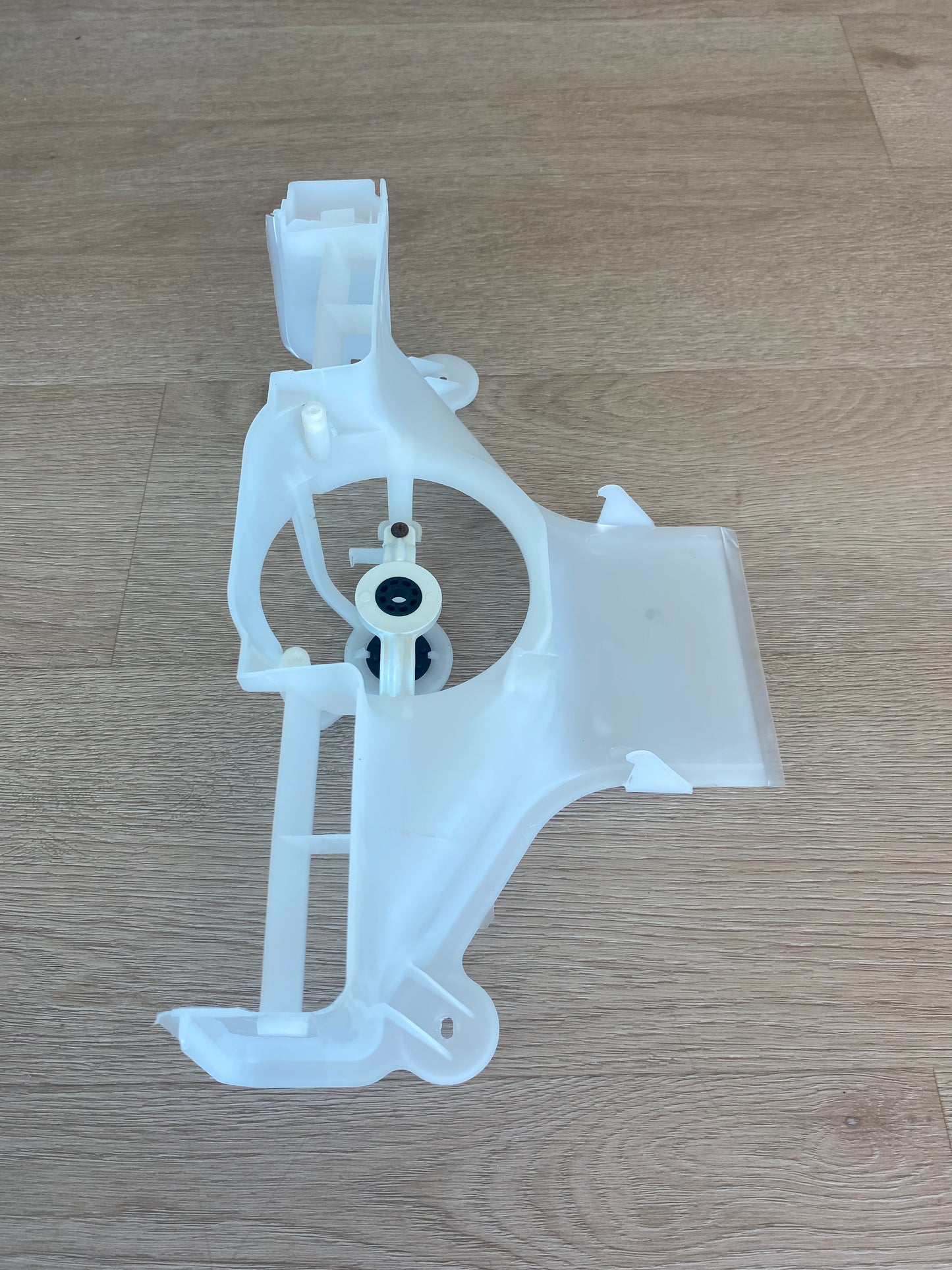 1446883 1435137 Electrolux Kelvinator Simpson Westinghouse fridge FREEZER EVAPORATOR FAN MOULDED SHROUD