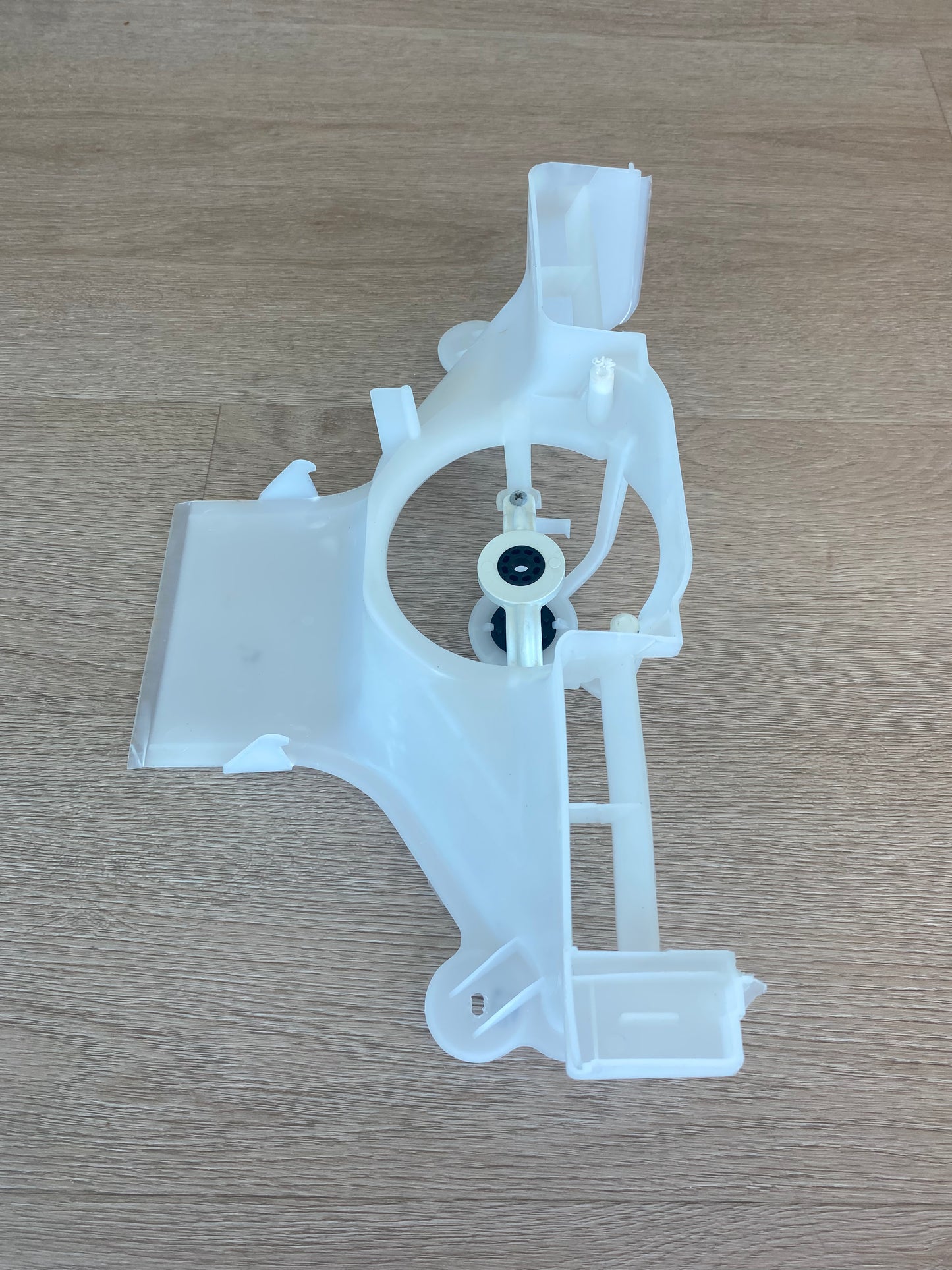 1446883 1435137 Electrolux Kelvinator Simpson Westinghouse fridge FREEZER EVAPORATOR FAN MOULDED SHROUD