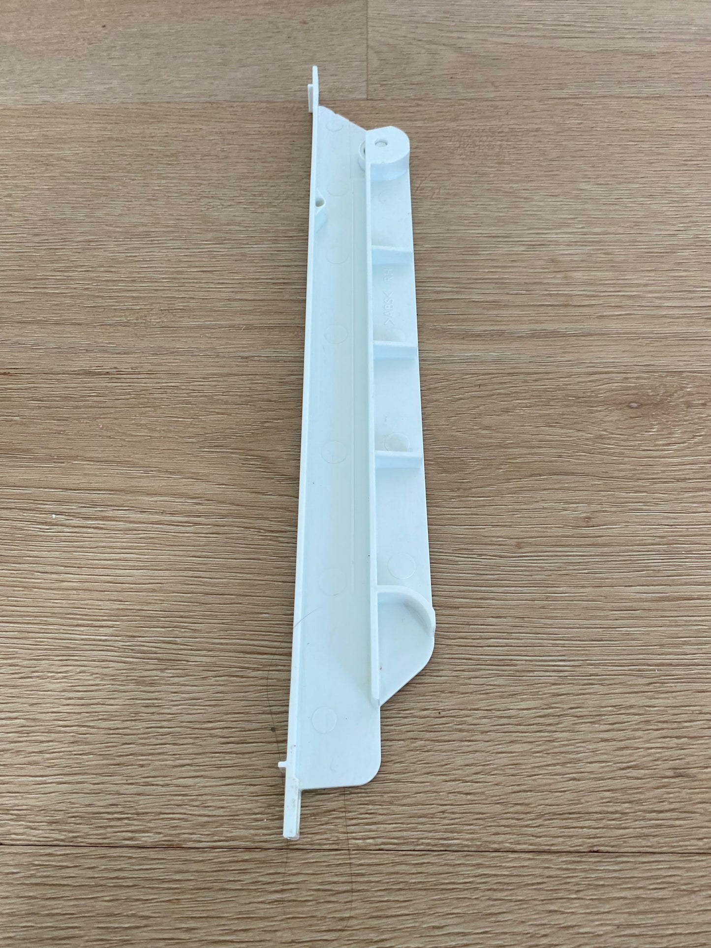 1441891 1453079 1442228 Electrolux Kelvinator Simpson Westinghouse deep deli drawer runner RHS right hand side