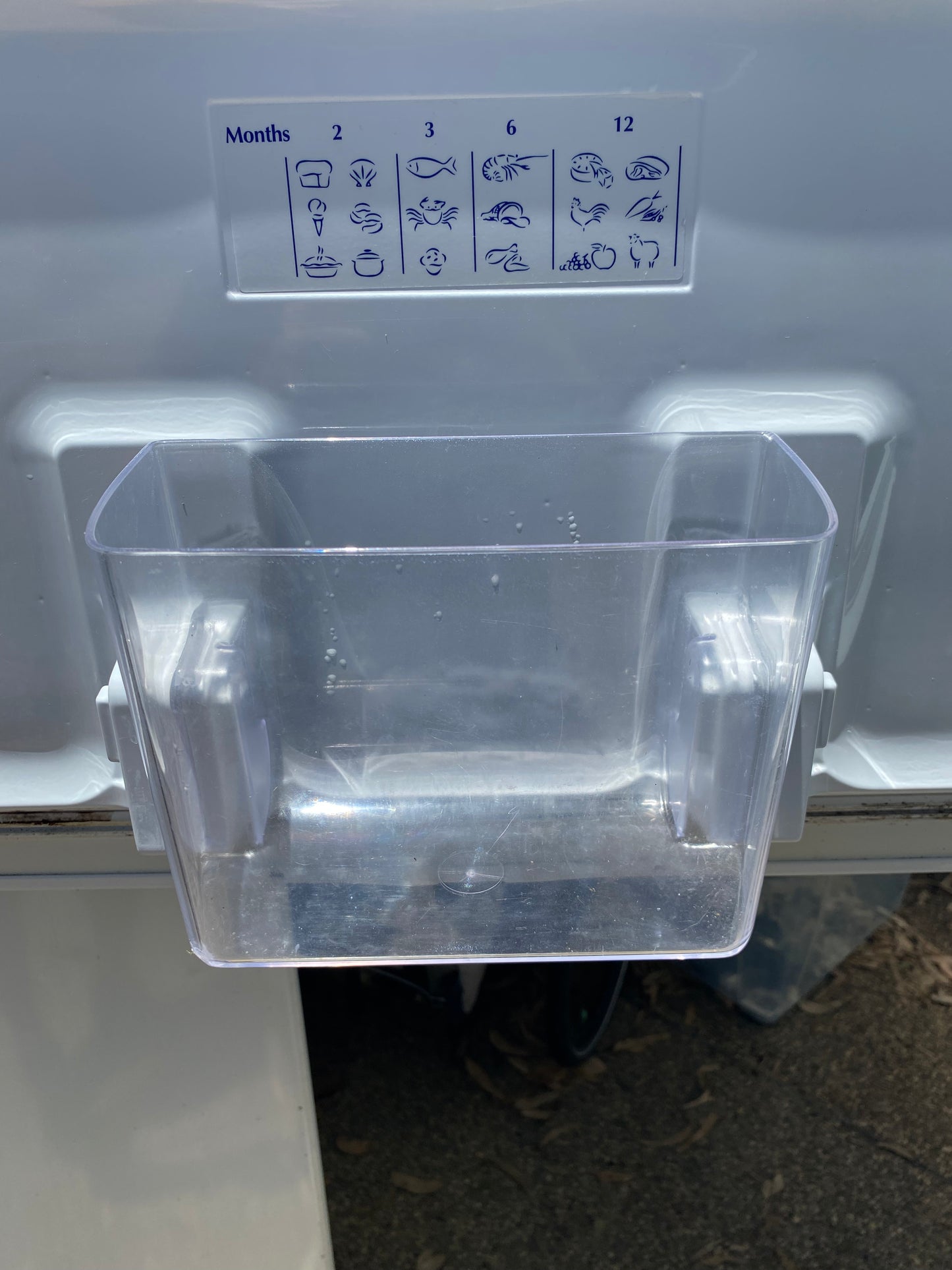 882378 Fisher & Paykel fridge FREEZER DOOR BIN shelf guard insert FITS E521T