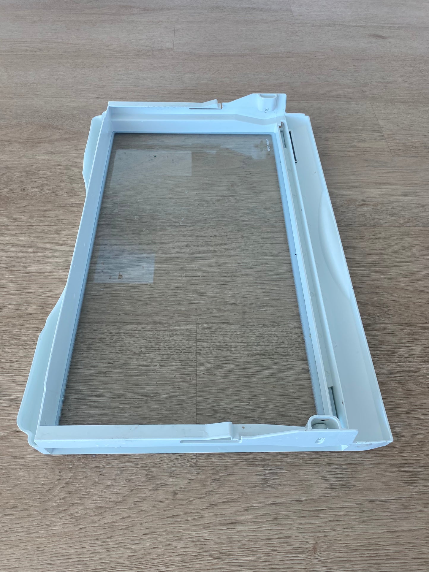 1448304 Electrolux Kelvinator Simpson Westinghouse fridge crisper cover glass shelf assembly