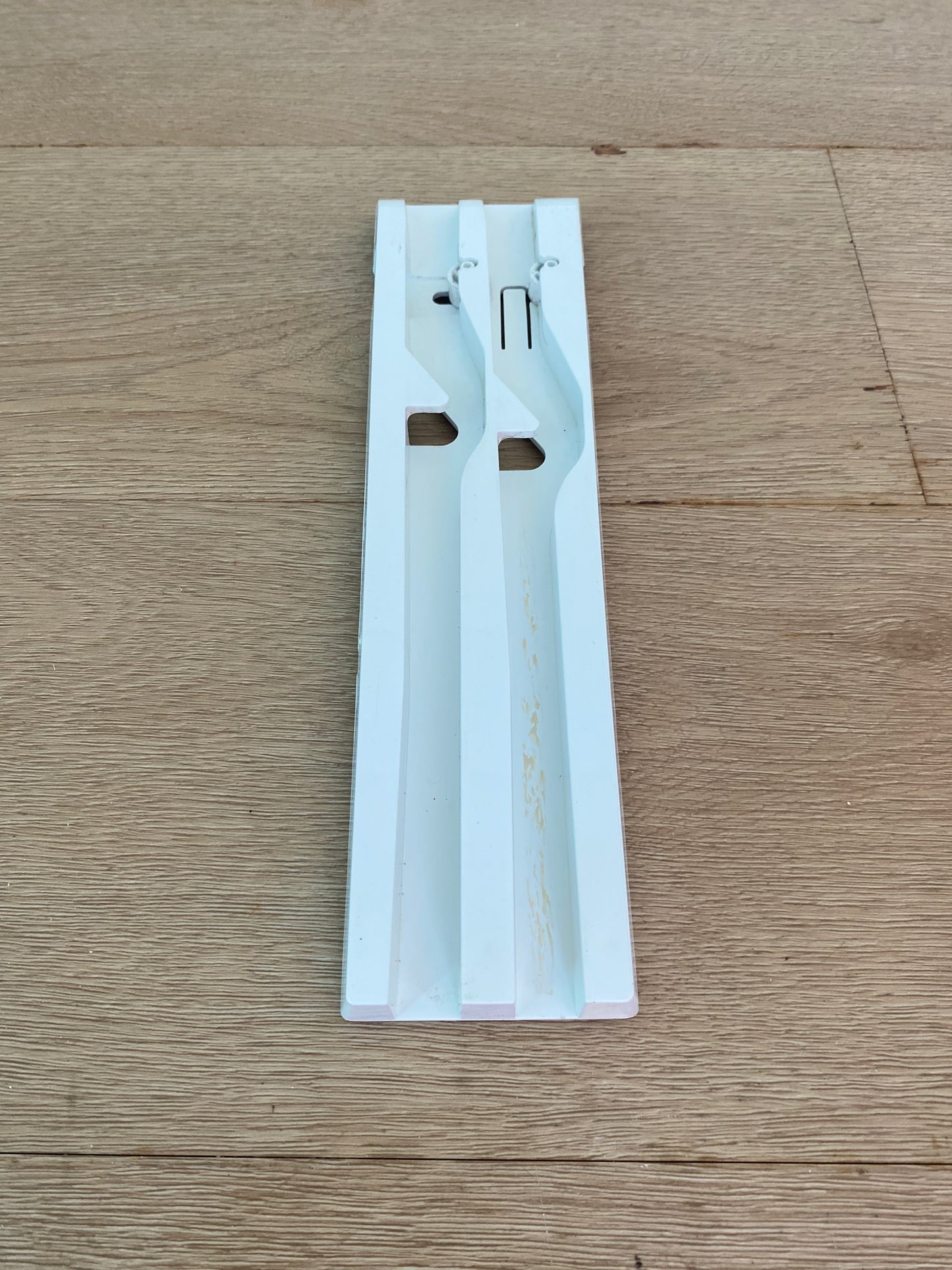 1443818 Electrolux Kelvinator Simpson Westinghouse fridge freezer RH RHS right hand side double runner assembly assy