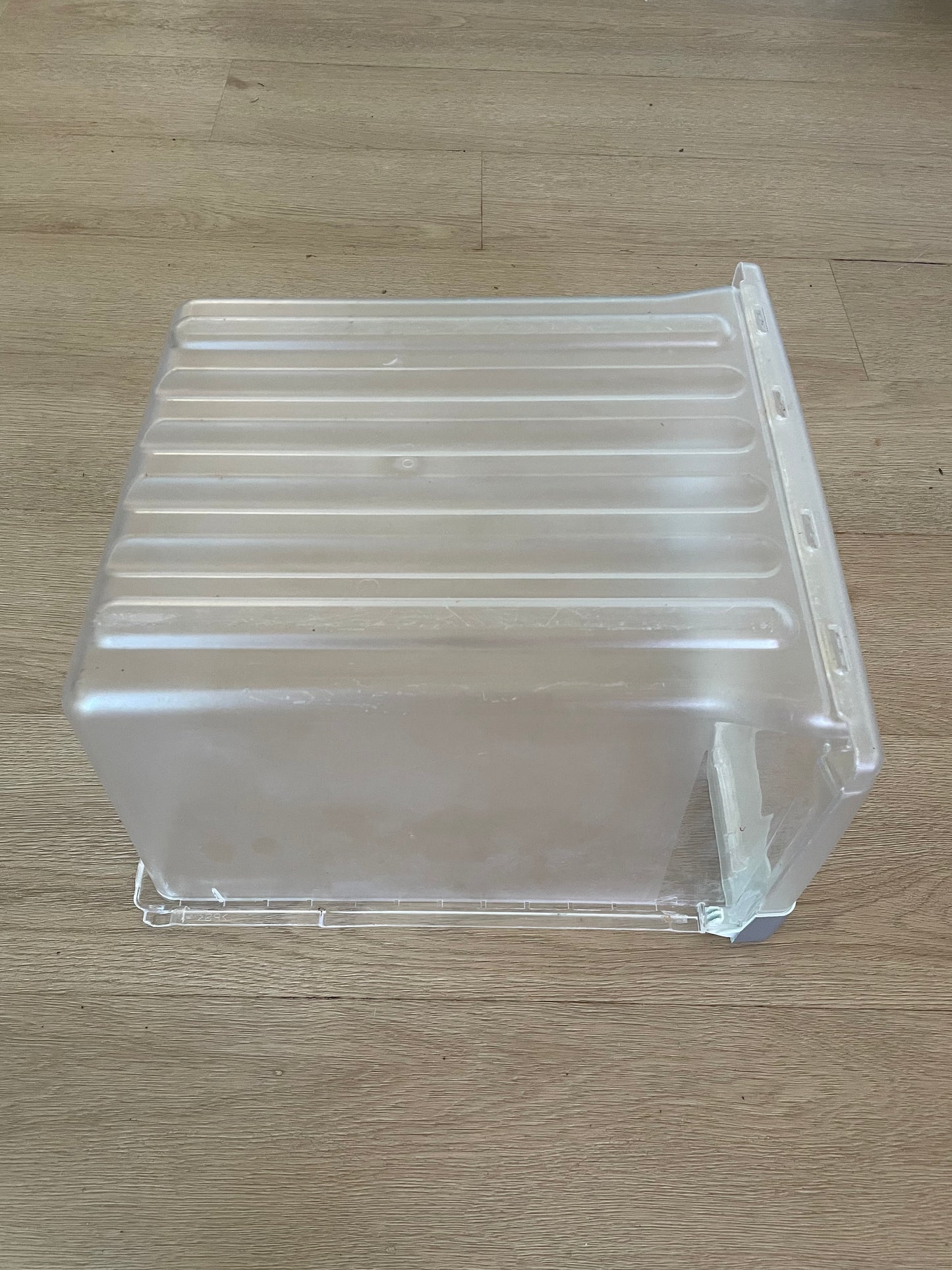 1451415 1451518 Electrolux fridge freezer crisper bin vegetable drawer storage container