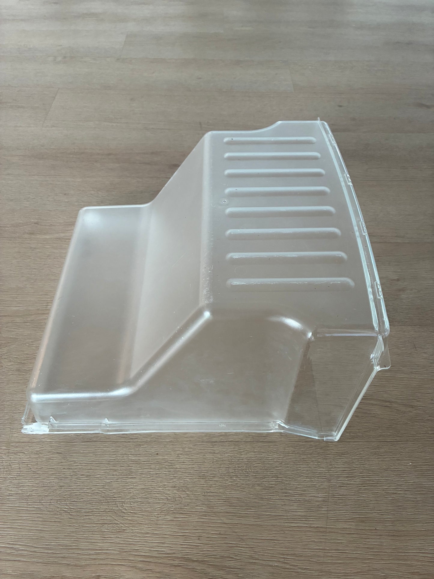 1448210 1449981 50291957004 Electrolux Kelvinator Simpson Westinghouse fridge lower crisper bin bottom vegetable drawer rear case base