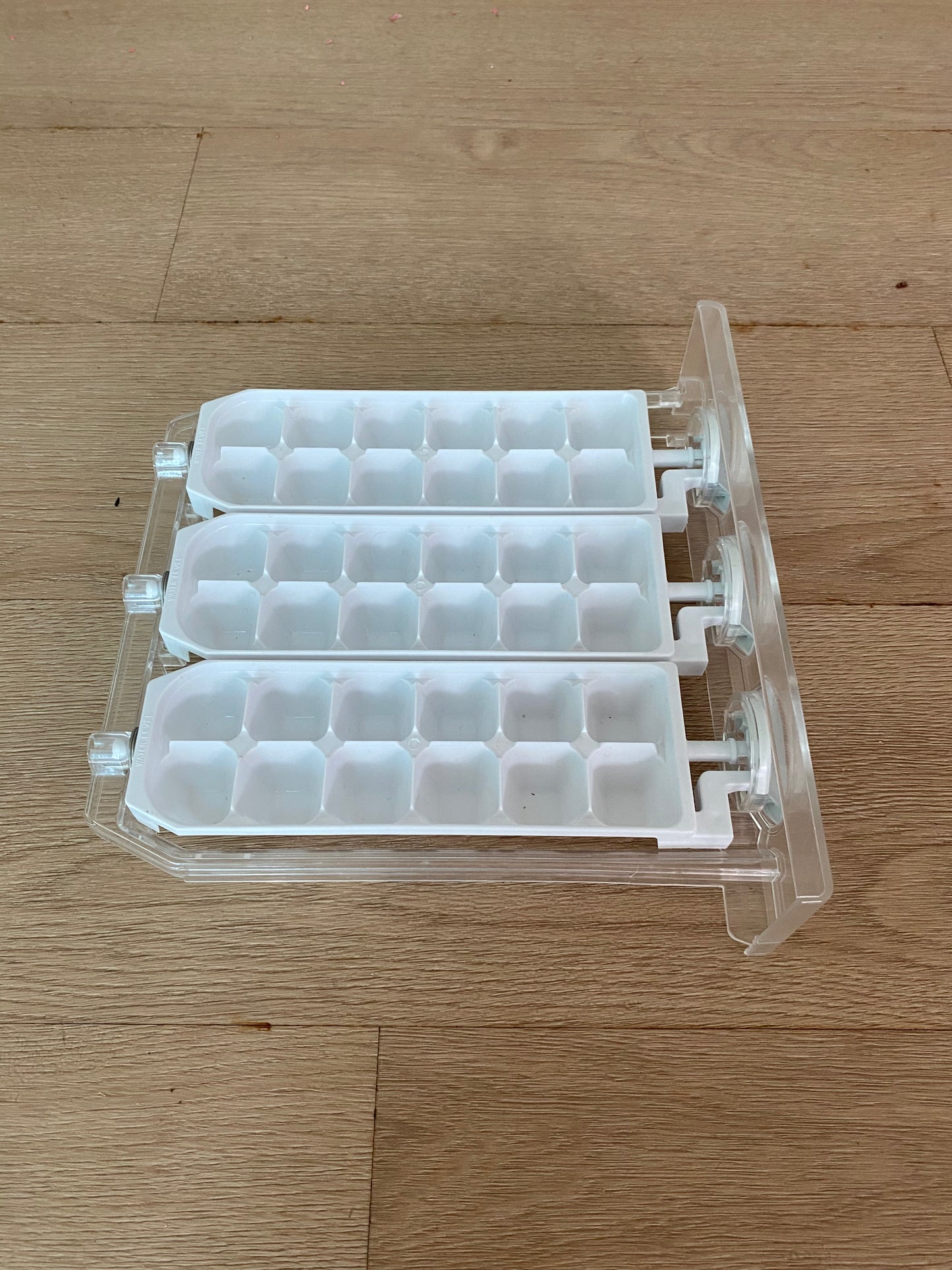 1451658 1460382 1461080 Electrolux fridge freezer twist & serve triple ice cube maker tray