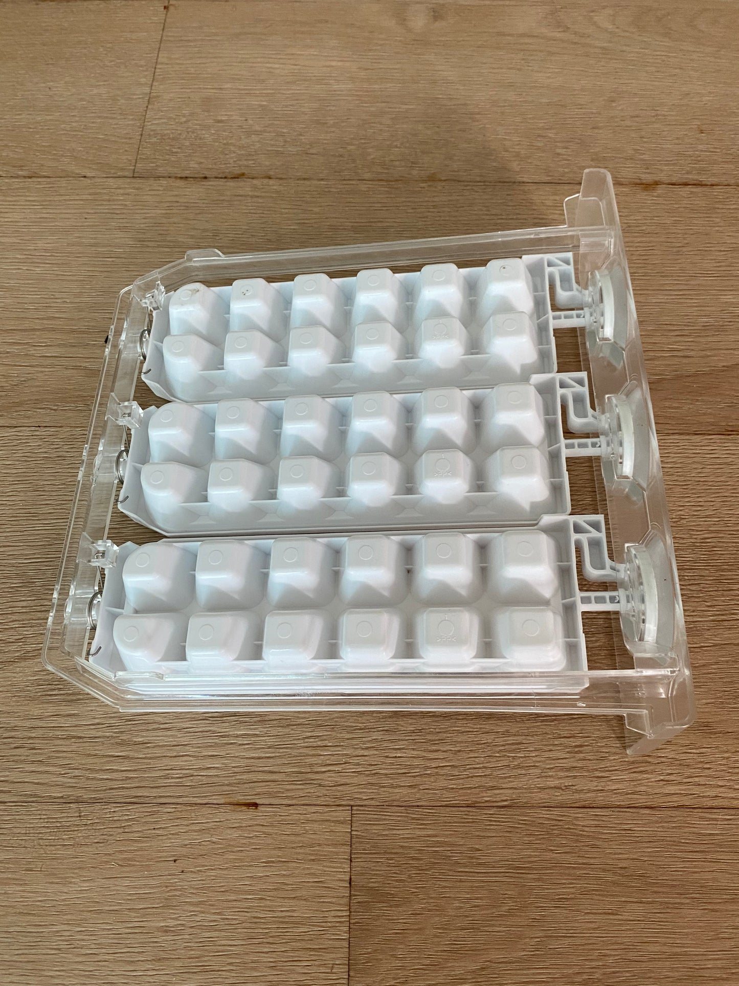 1451658 1460382 1461080 Electrolux fridge freezer twist & serve triple ice cube maker tray
