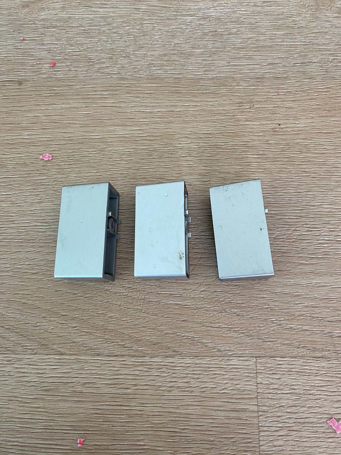 1450206K Kelvinator Simpson Westinghouse PACK OF 3 fridge freezer silver grey door handle pedestal mount bracket WSE6070 WSE6100 WSE6970 WSE7000