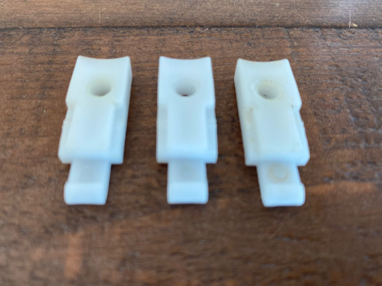 1443895 M1239100 50284442006 Electrolux Kelvinator Simpson Westinghouse fridge freezer PACK OF 3 door handle white plastic insert