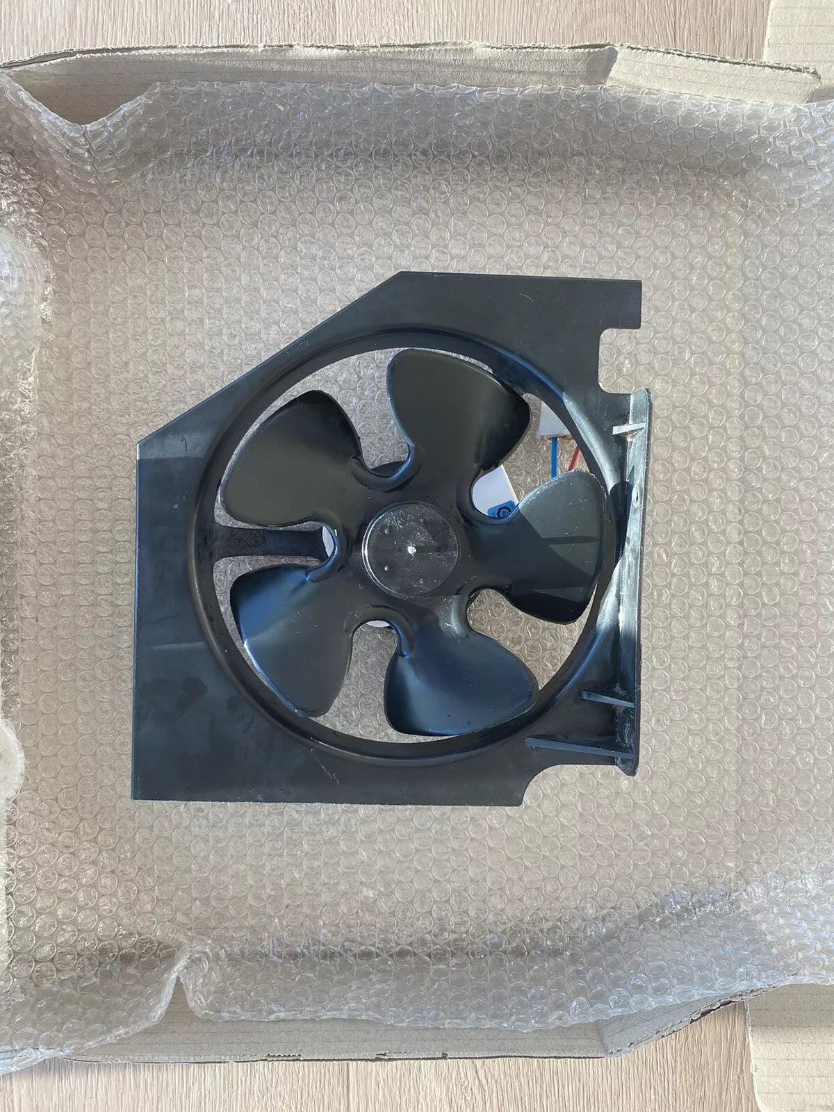 1449191 1460307 1460307K 241538013 242031606 4055577300 4055093423 Electrolux Kelvinator Simpson Westinghouse fridge freezer condenser fan motor shroud assembly assy WSE6070 WSE6100 WSE6970 WSE7000