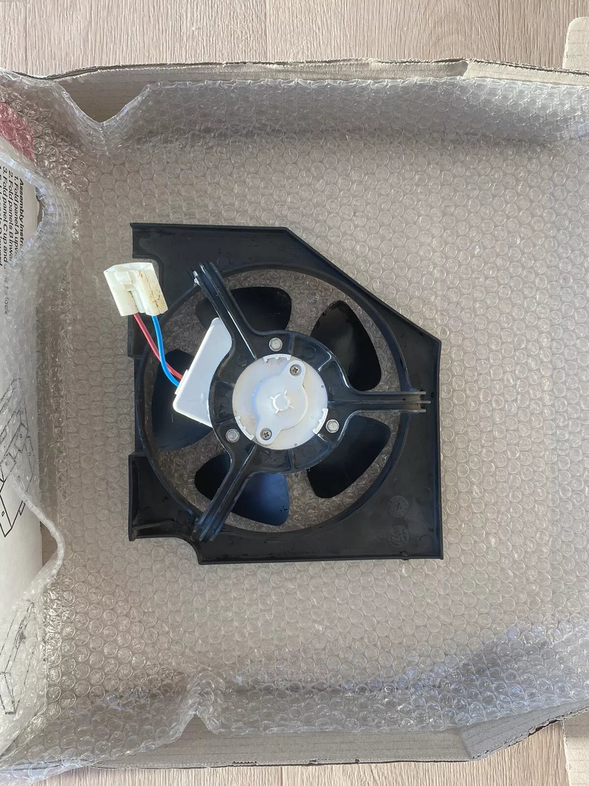 1449191 1460307 1460307K 241538013 242031606 4055577300 4055093423 Electrolux Kelvinator Simpson Westinghouse fridge freezer condenser fan motor shroud assembly assy WSE6070 WSE6100 WSE6970 WSE7000
