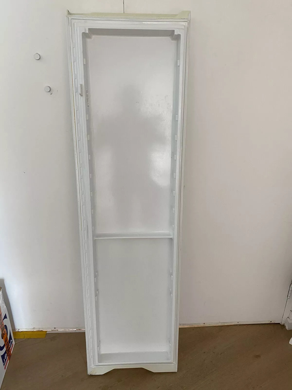 1458027 Westinghouse white FRIDGE COMPARTMENT FC door FIP outer panel foam assembly WSE6070 WSE6100