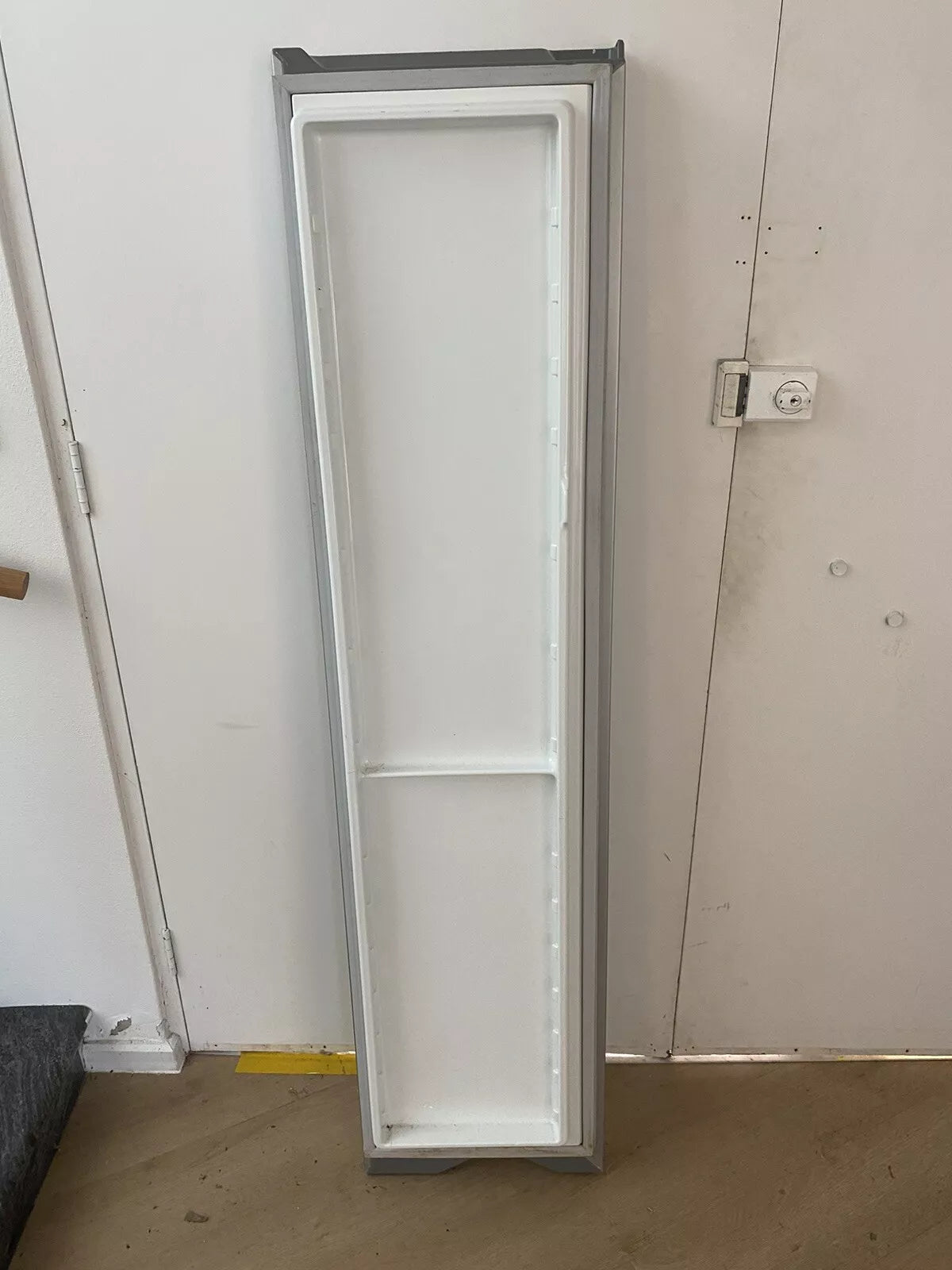 1450172 Westinghouse pacific silver fridge FREEZER DOOR FZR outer panel FIP foam assembly WSE6100PA WSE6100PB