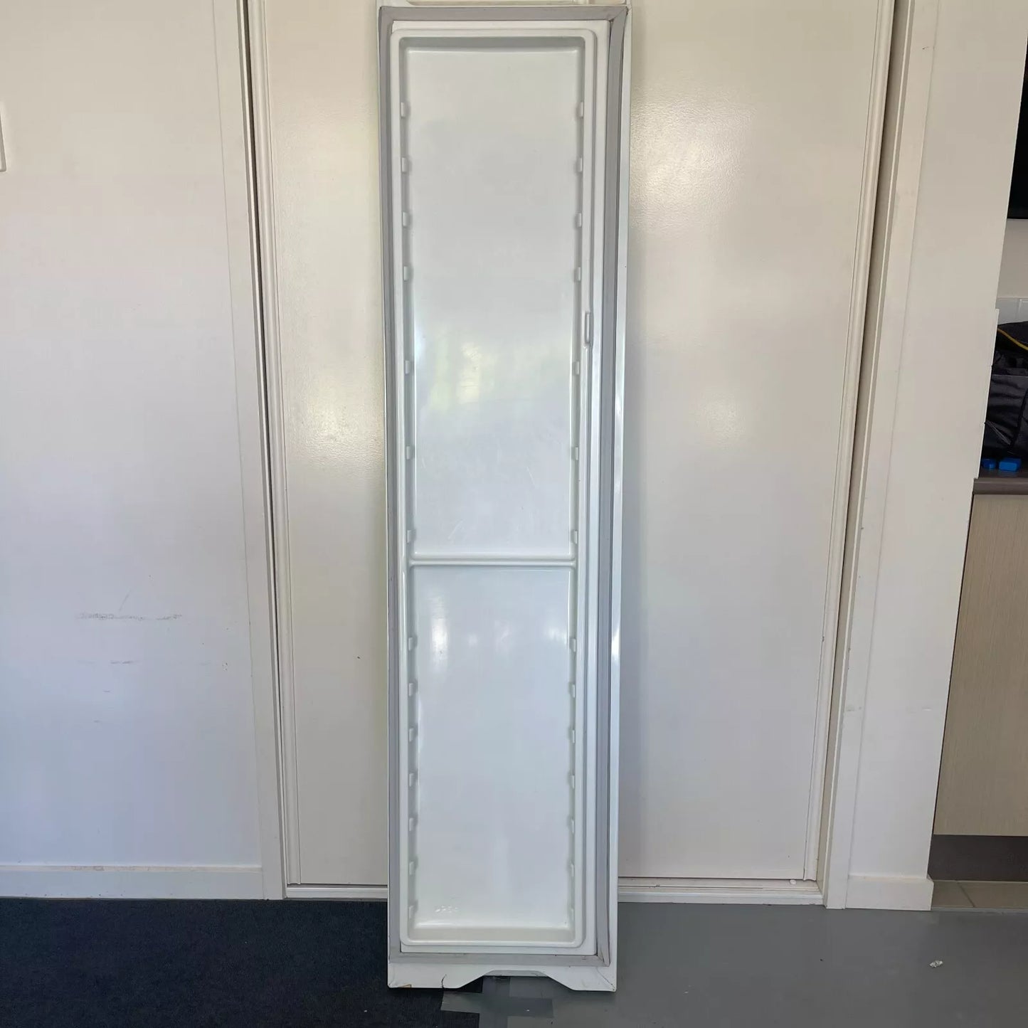 1454374 1458221 Westinghouse fridge white FZR FREEZER DOOR outer panel FIP foam assembly WSE6100W WSE7000W