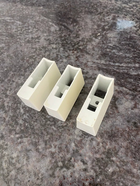 1443893 1760008559 Westinghouse fridge freezer PACK OF 3 white door handle pedestal mount bracket FITS WSE6070 WSE6100