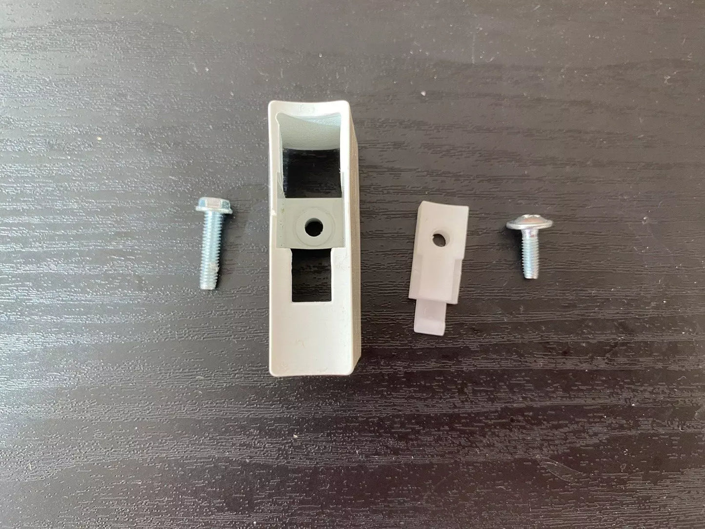1443893 1760008559 Westinghouse fridge freezer WHITE door handle pedestal mount bracket kit FITS WSE6070W WSE6100W